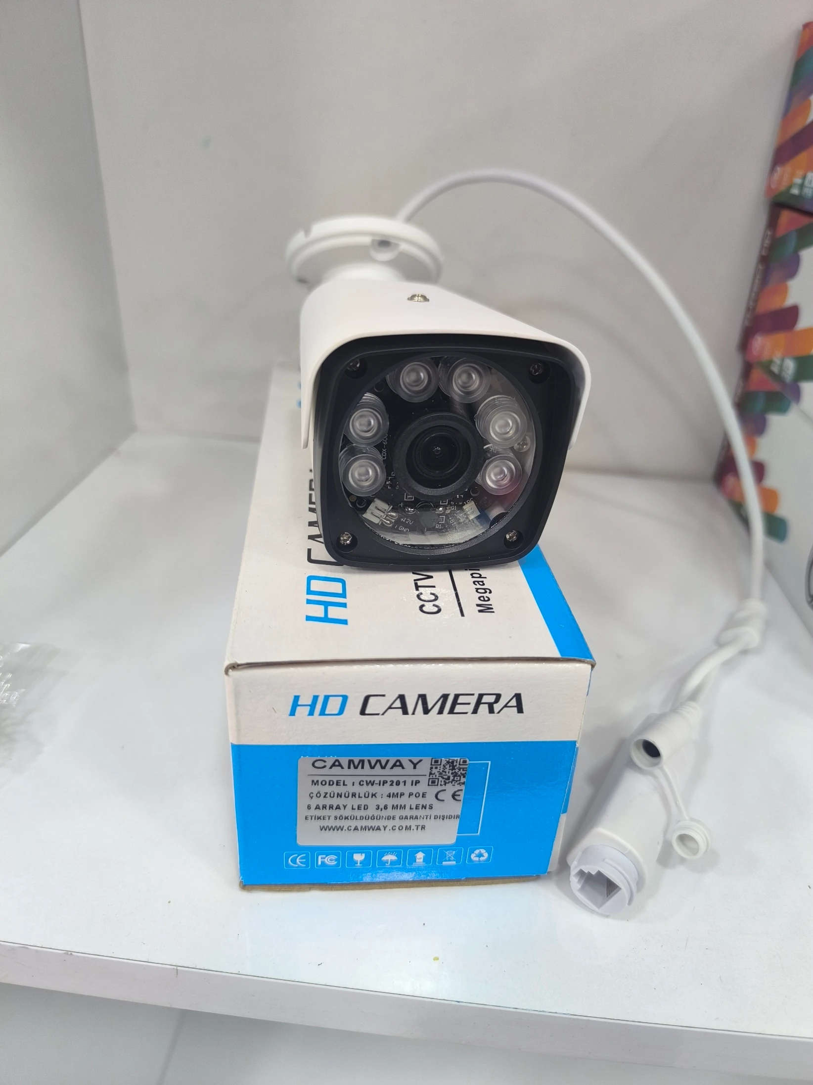 4MP IP POE li 6 Array Led Gece Görüşlü Kamera (Demir Kasa)