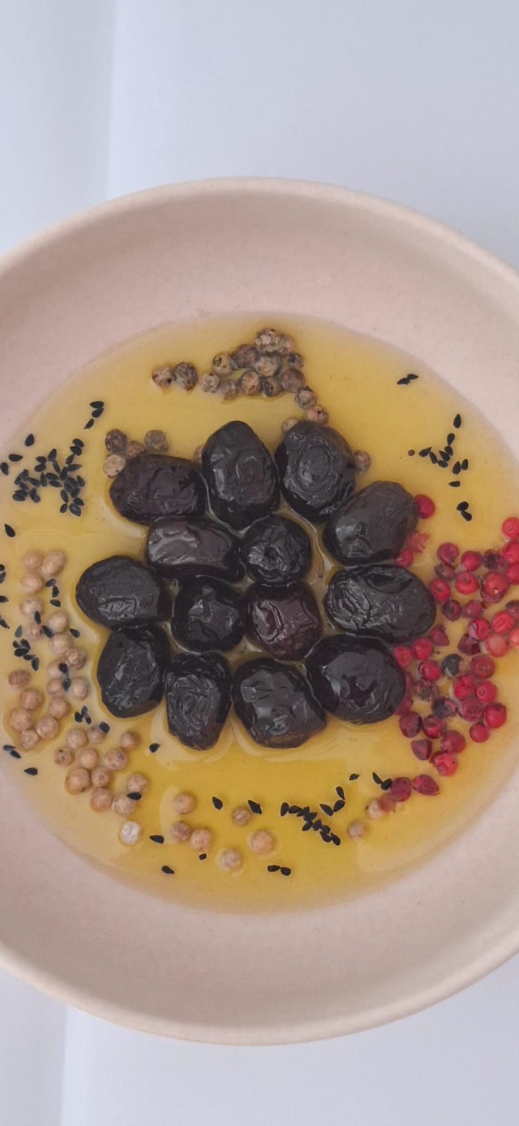 Siyah Salamur Zeytin Orta tane ( 360-380 kalibre)