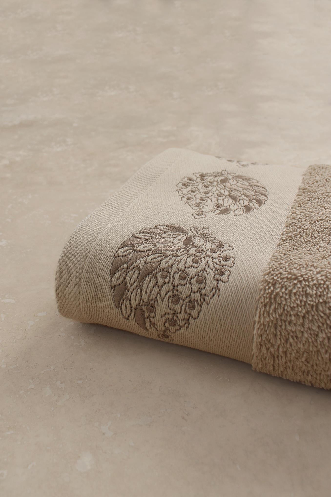 Patrin %100 Pamuklu Nakışlı Çeyizlik Lüks Yüz Havlusu 50x100 cm - Yumuşak, Emici, Kaliteli - Banyo & Misafir Havlusu 
