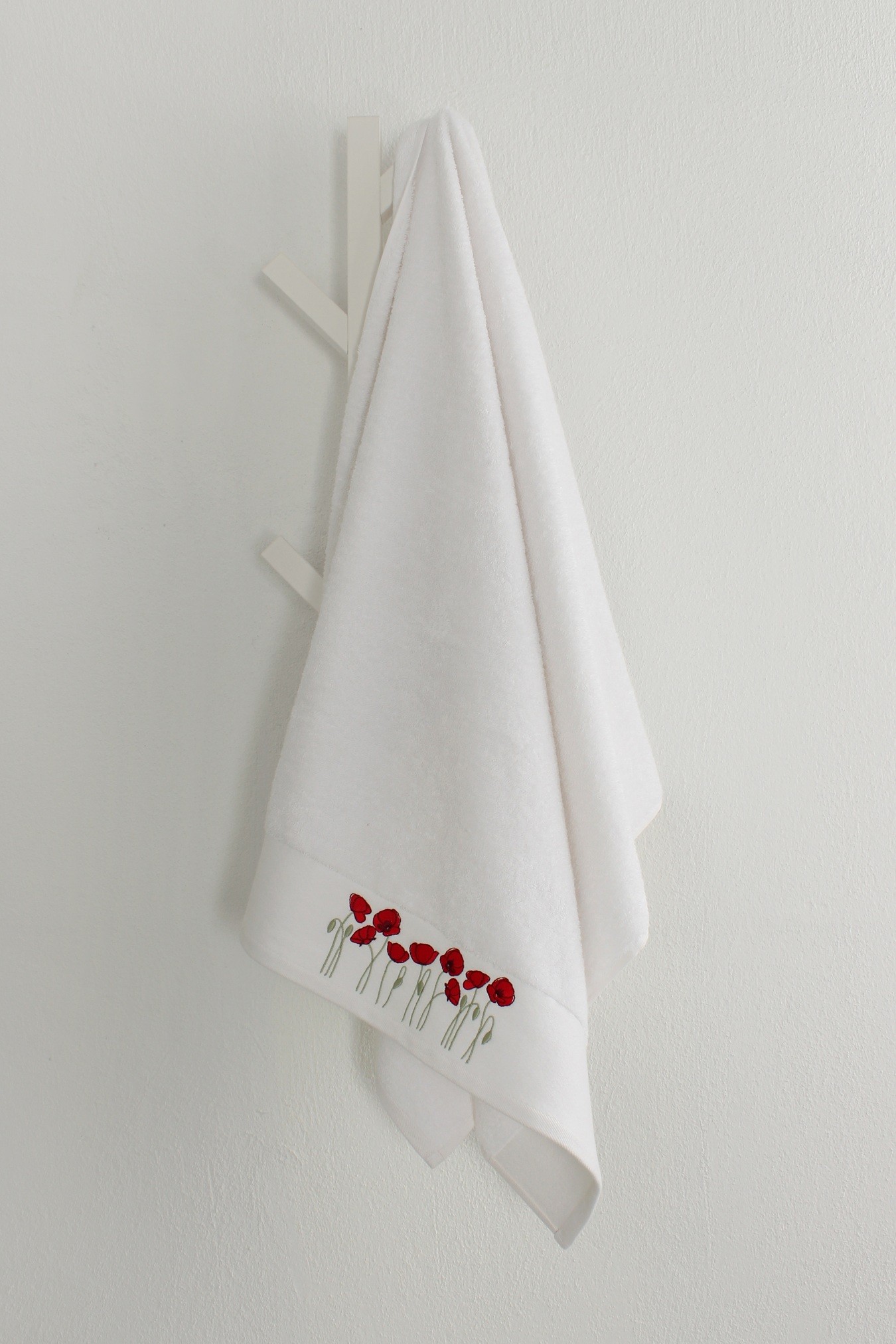 Gelincik %100 Pamuklu Nakışlı Çeyizlik Lüks Banyo Havlusu 70x140 cm - Yumuşak, Emici, Kaliteli - Banyo & Misafir Havlusu 
