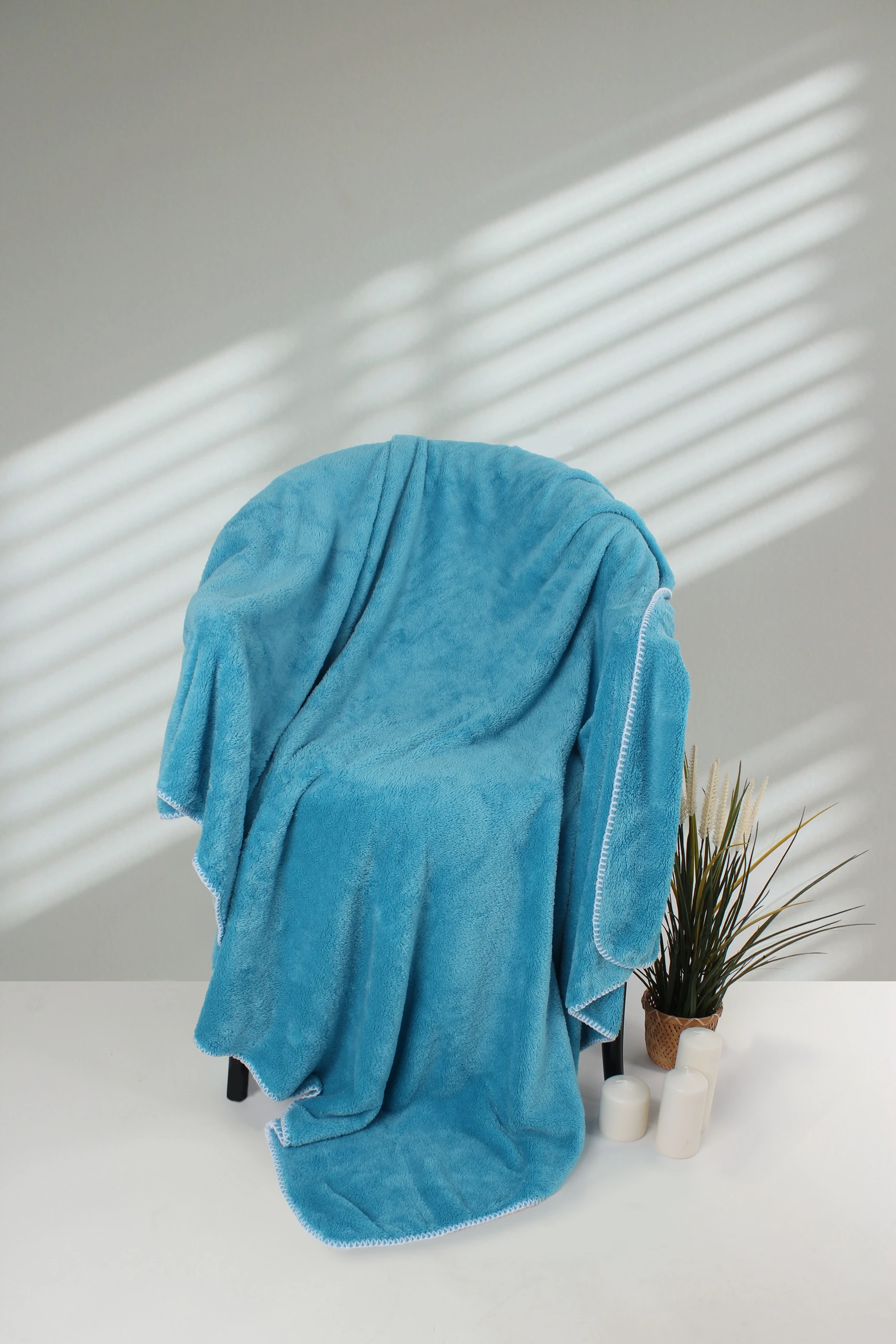 Fons Tek Kişilik Wellsoft Peluş Tv Battaniyesi Çoban Dikişli (120x170 Cm)