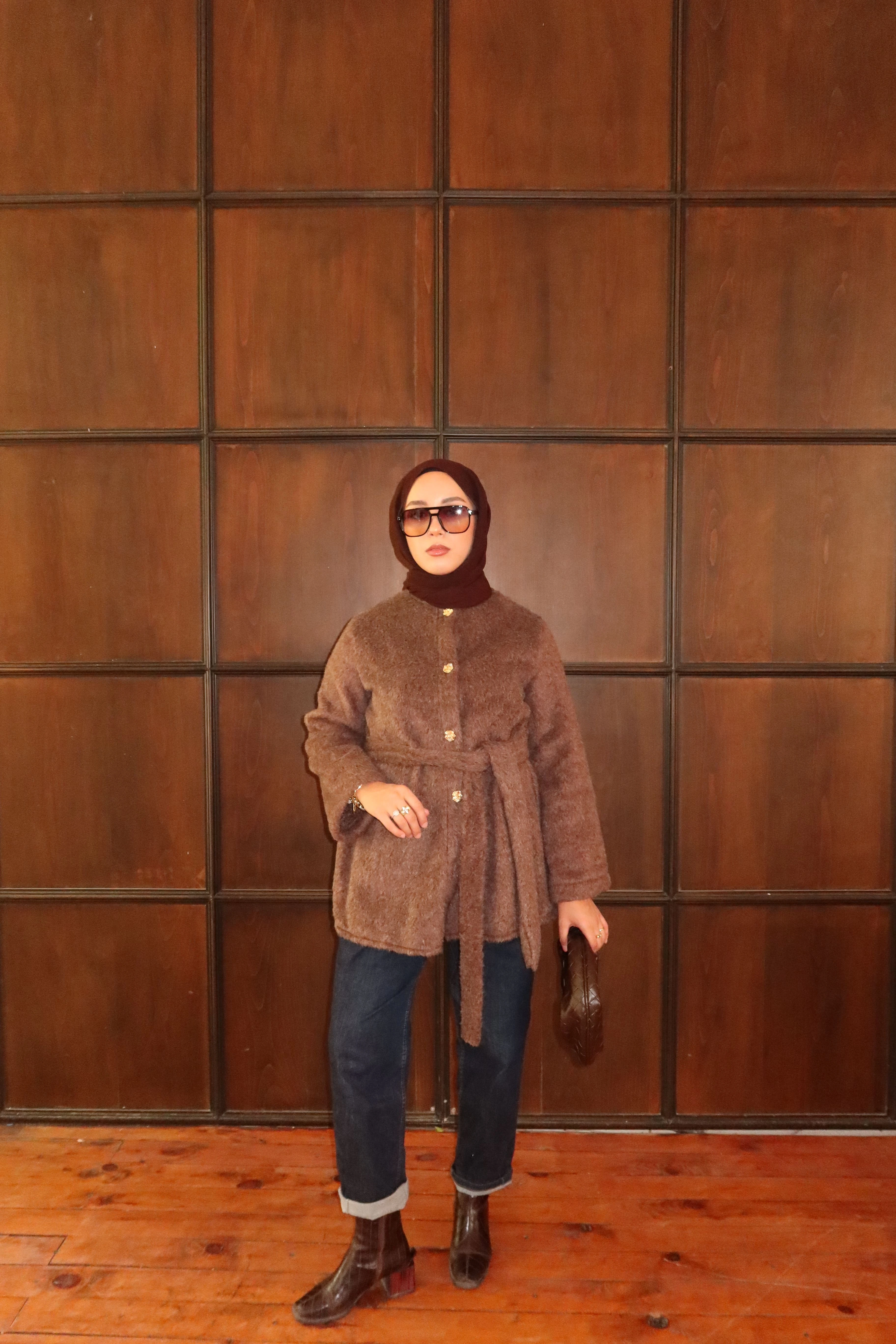 Gold Düğme Detaylı Kaban 