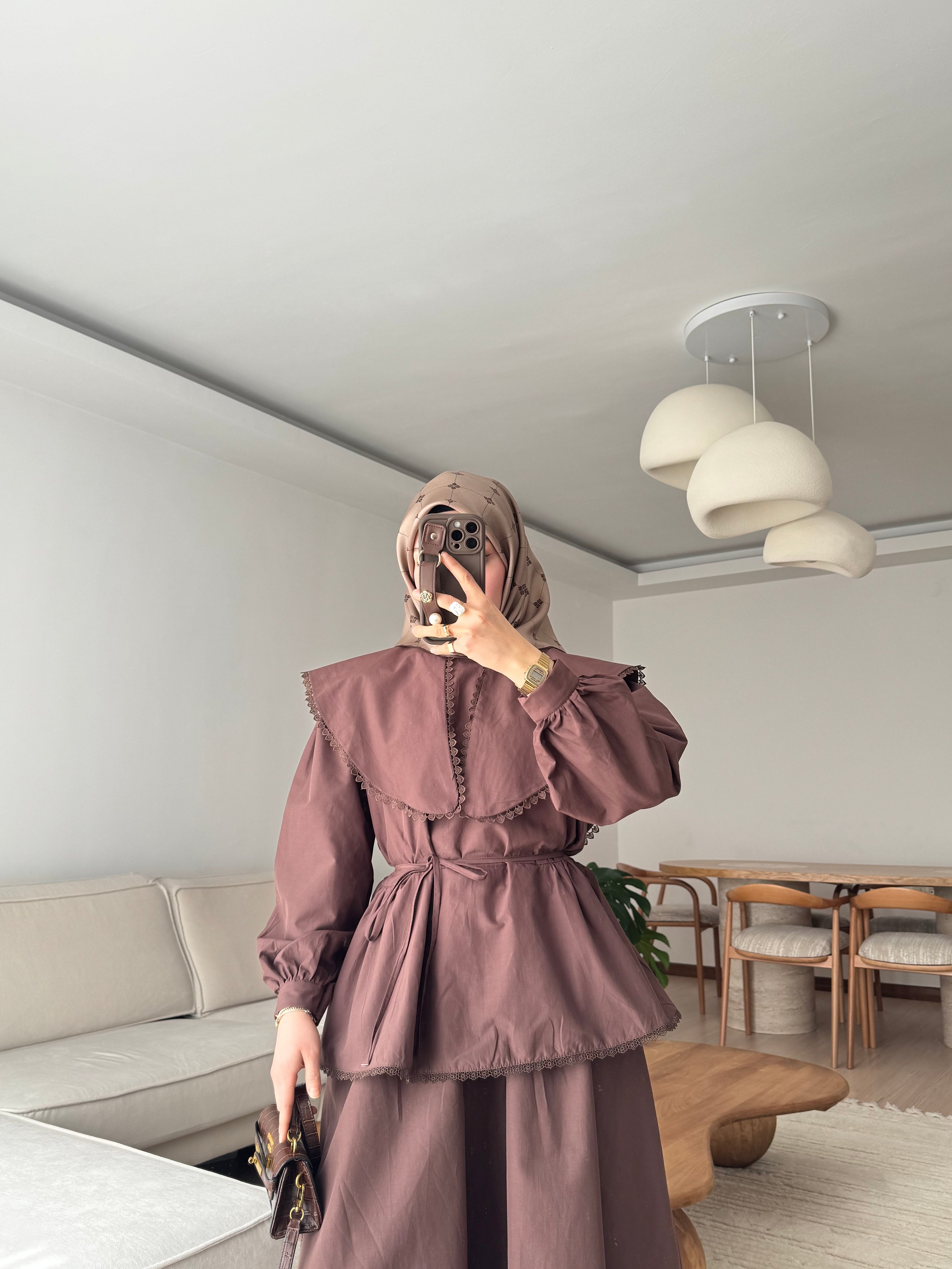 Yaka Detaylı Etekli Takım