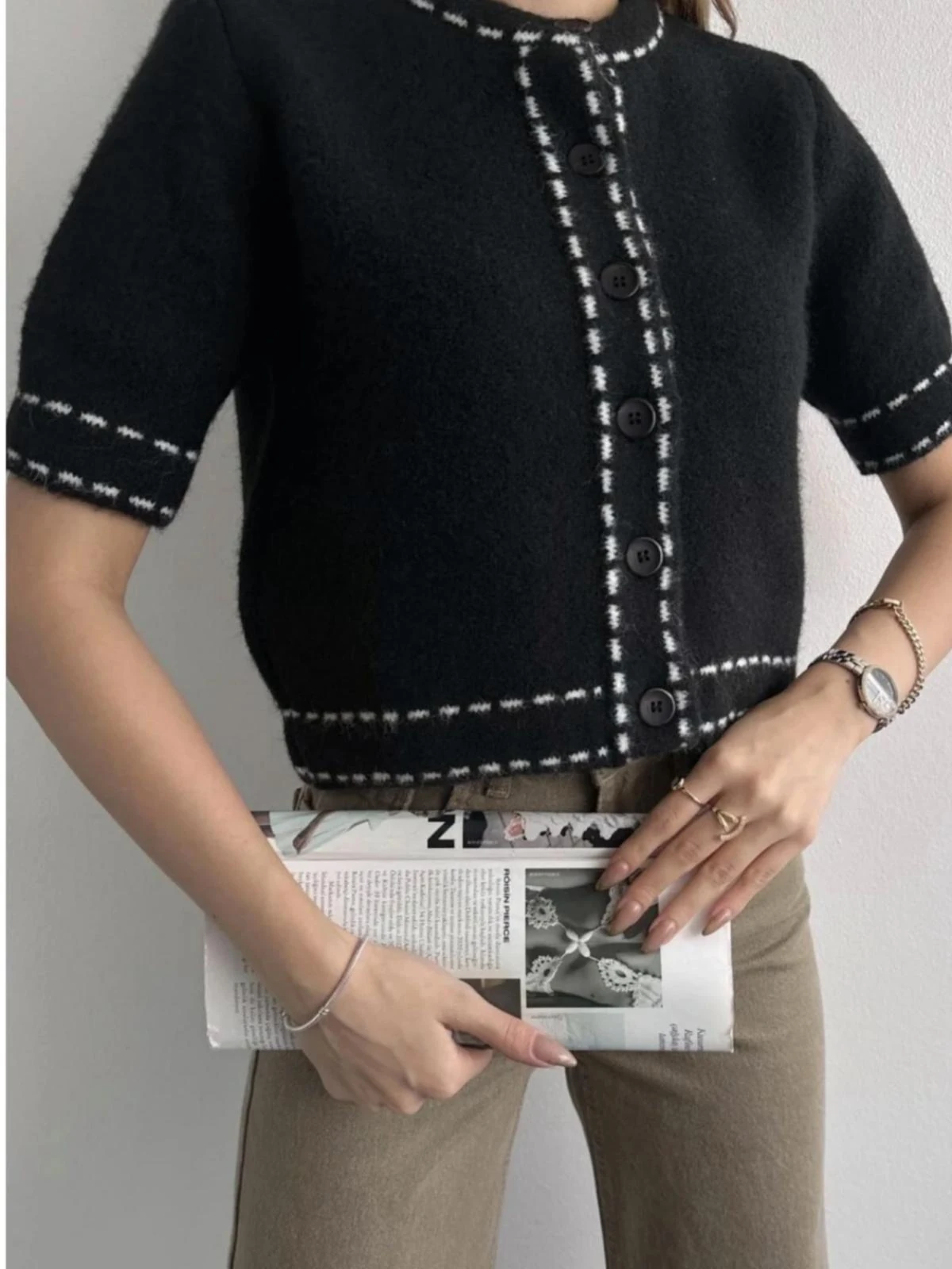 Çizgi Detaylı Düğmeli Kısa Kollu Triko Hırka Joy - Siyah