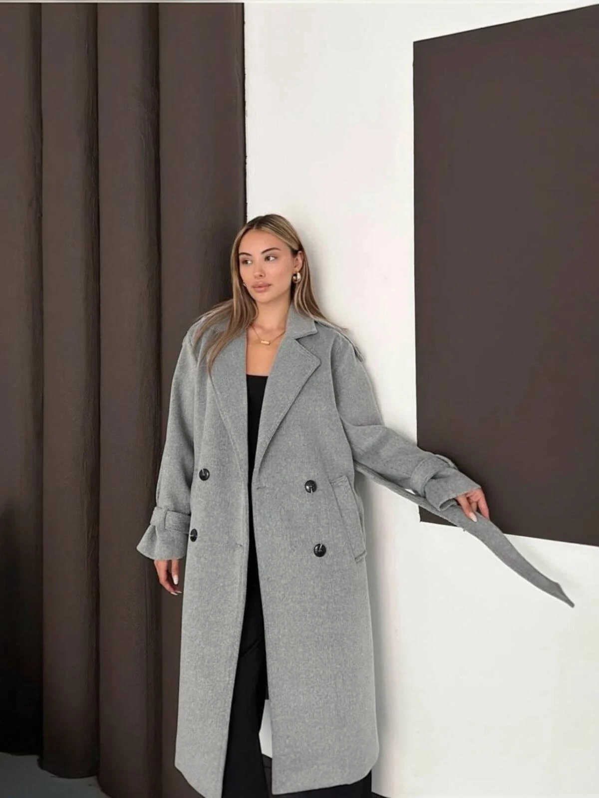 Oversize Astarlı Yumuşak Doku Kuşaklı Düğmeli Kaşe Kaban Samba