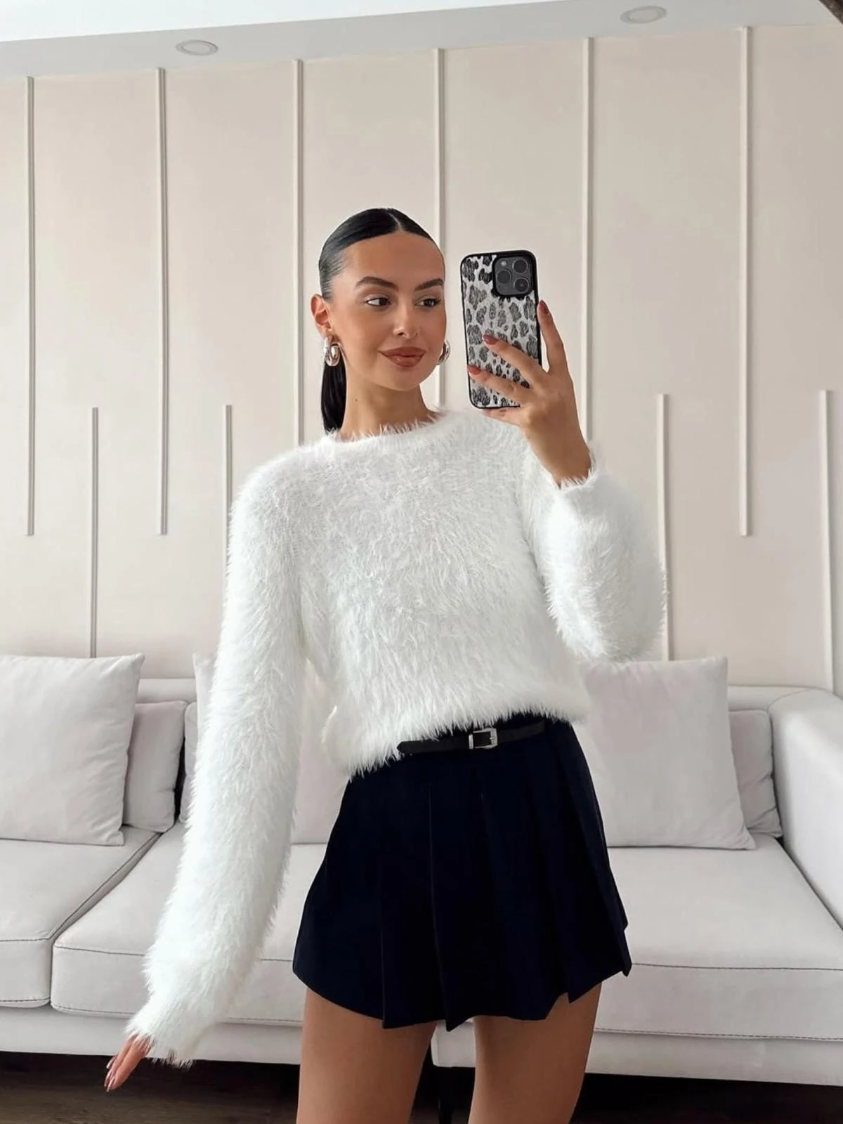 Bisiklet Yaka Yumoş İplik Kazak Mion - Beyaz