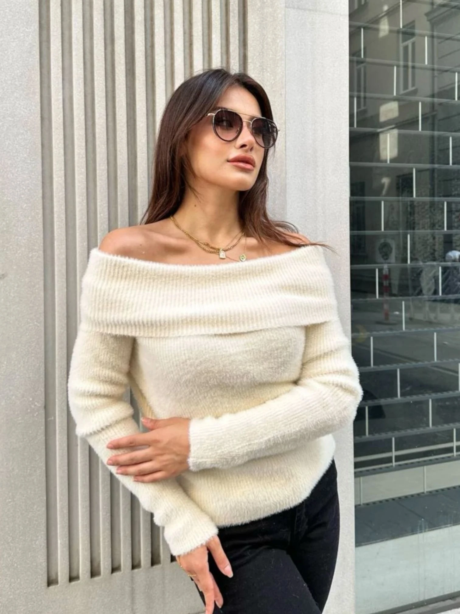 Madonna Yaka Yumoş İplik Triko Kazak Boby