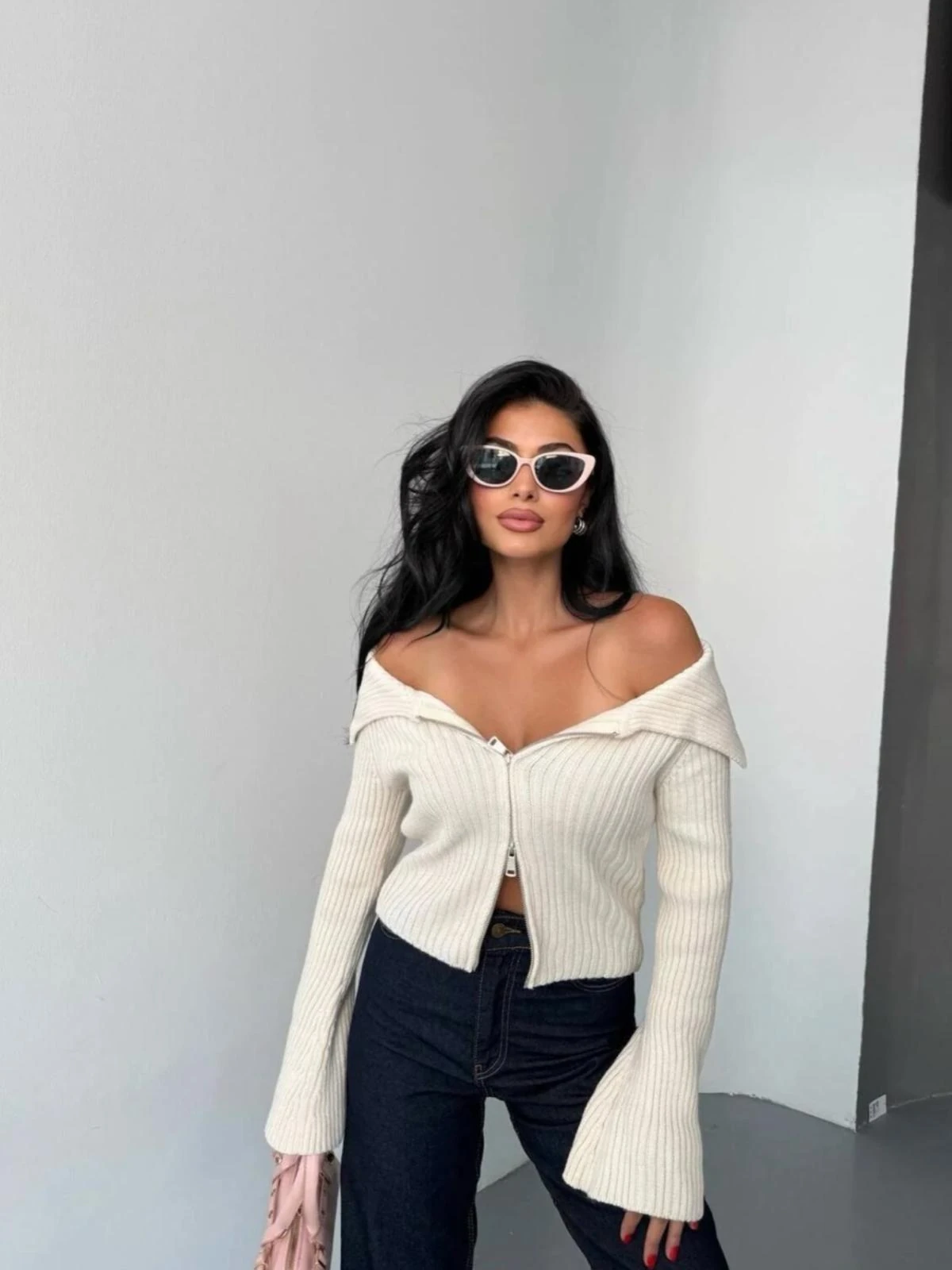 Madonna Yaka Çift Fermuarlı Triko Bella - Krem