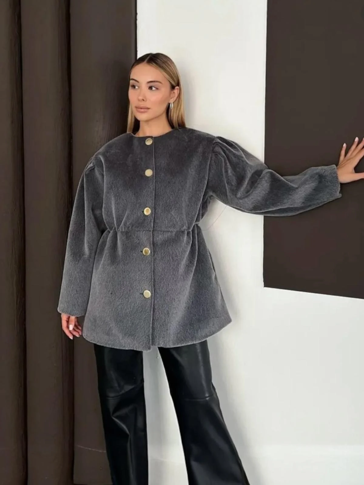 Beli Lastikli Düğmeli Kürk Ceket Gri Blan