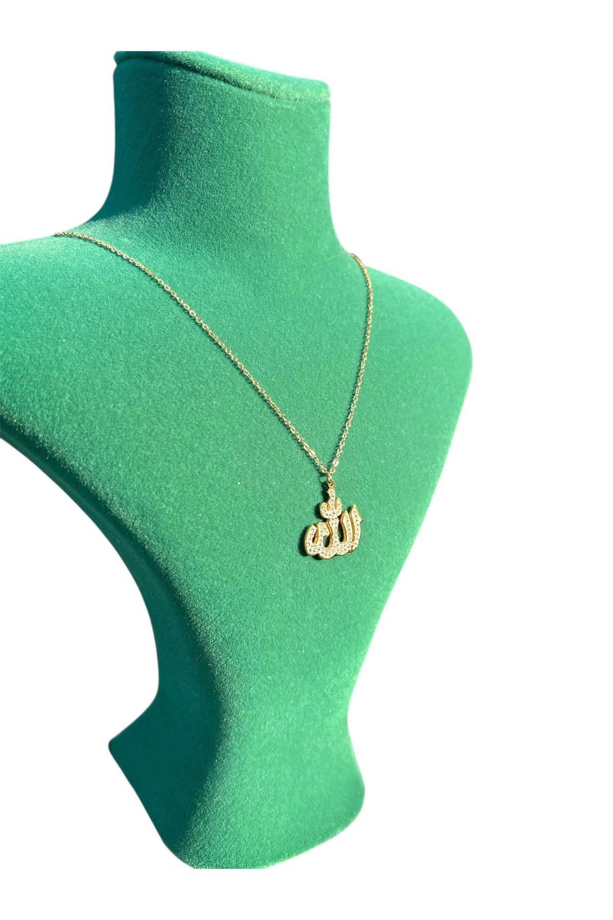 Allah Yazılı Taşlı Gold Renk Çelik Kolye – Özel Tasarım Manevi Takı