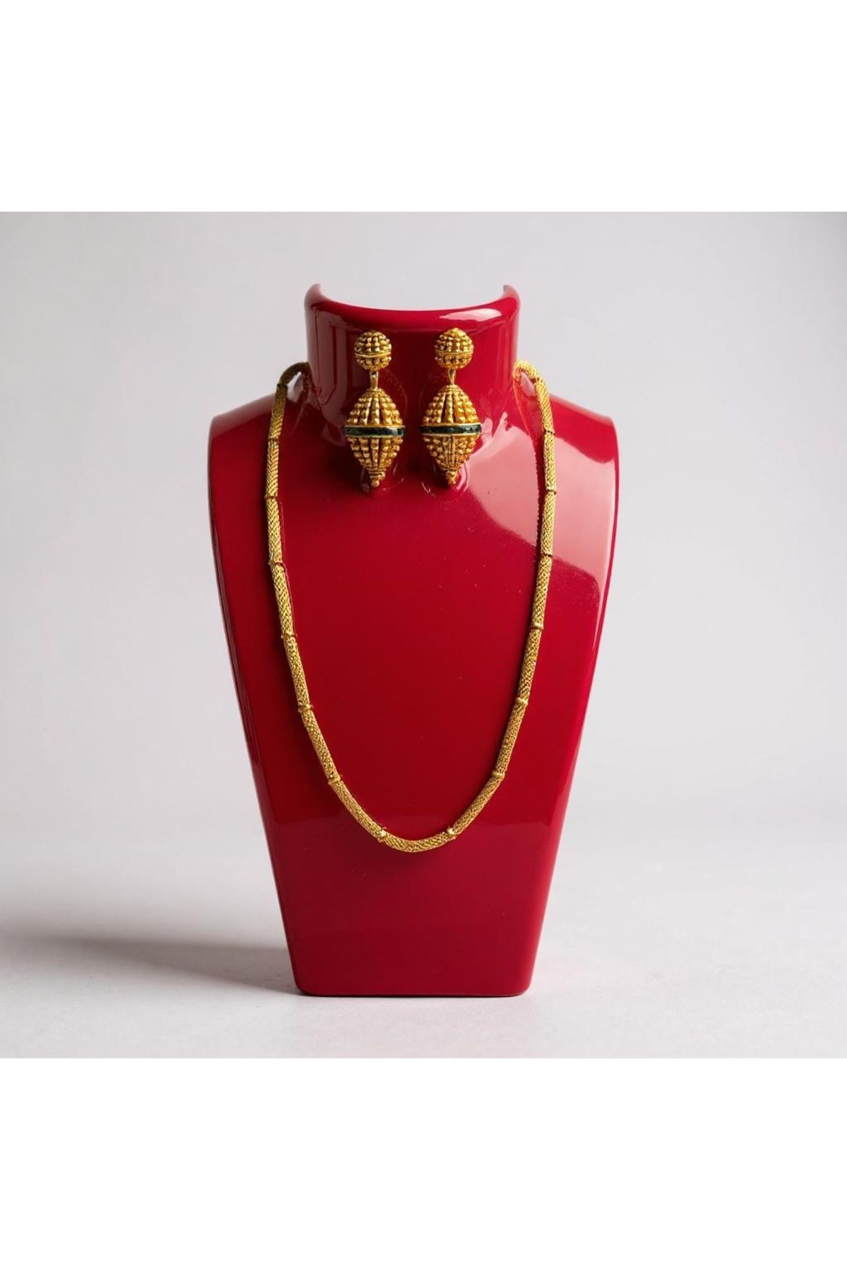 Kolye Standı Akrilik Kırmızı 14x21 cm