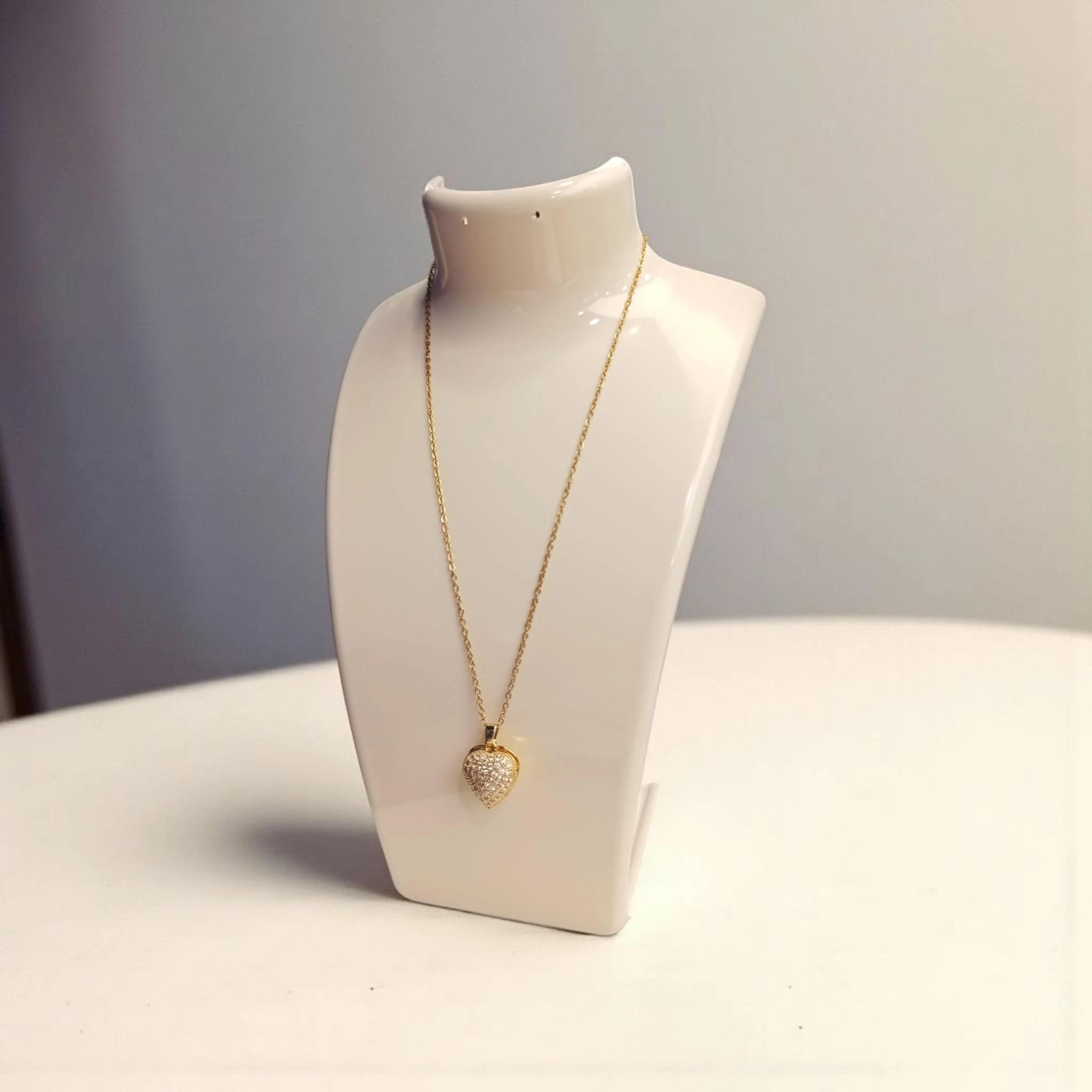 Kolye Standı Akrilik Krem 14x21 cm.