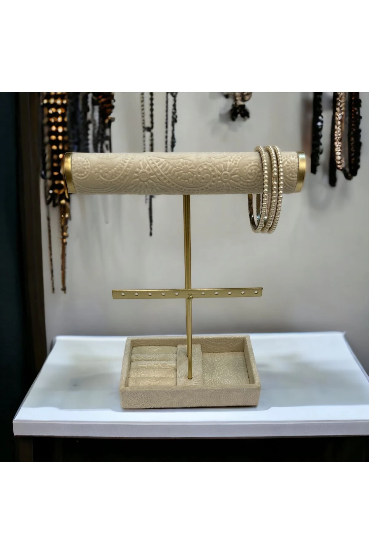 Takı Standı Tekli Silindir Küpelikli Tabaklı Krem