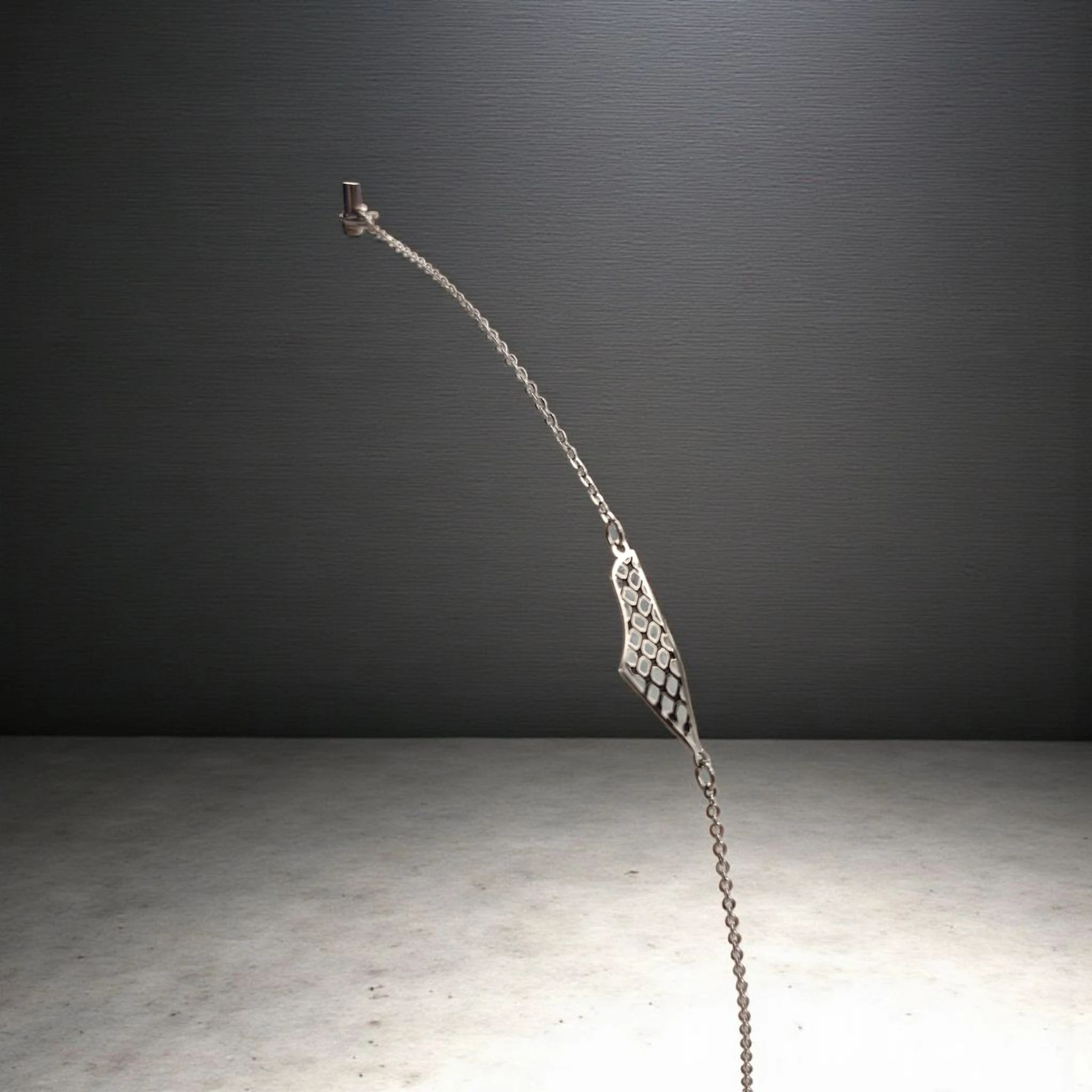 Filistin Temalı Harita Figürlü Bileklik – Anlamlı ve Zarif Tasarım