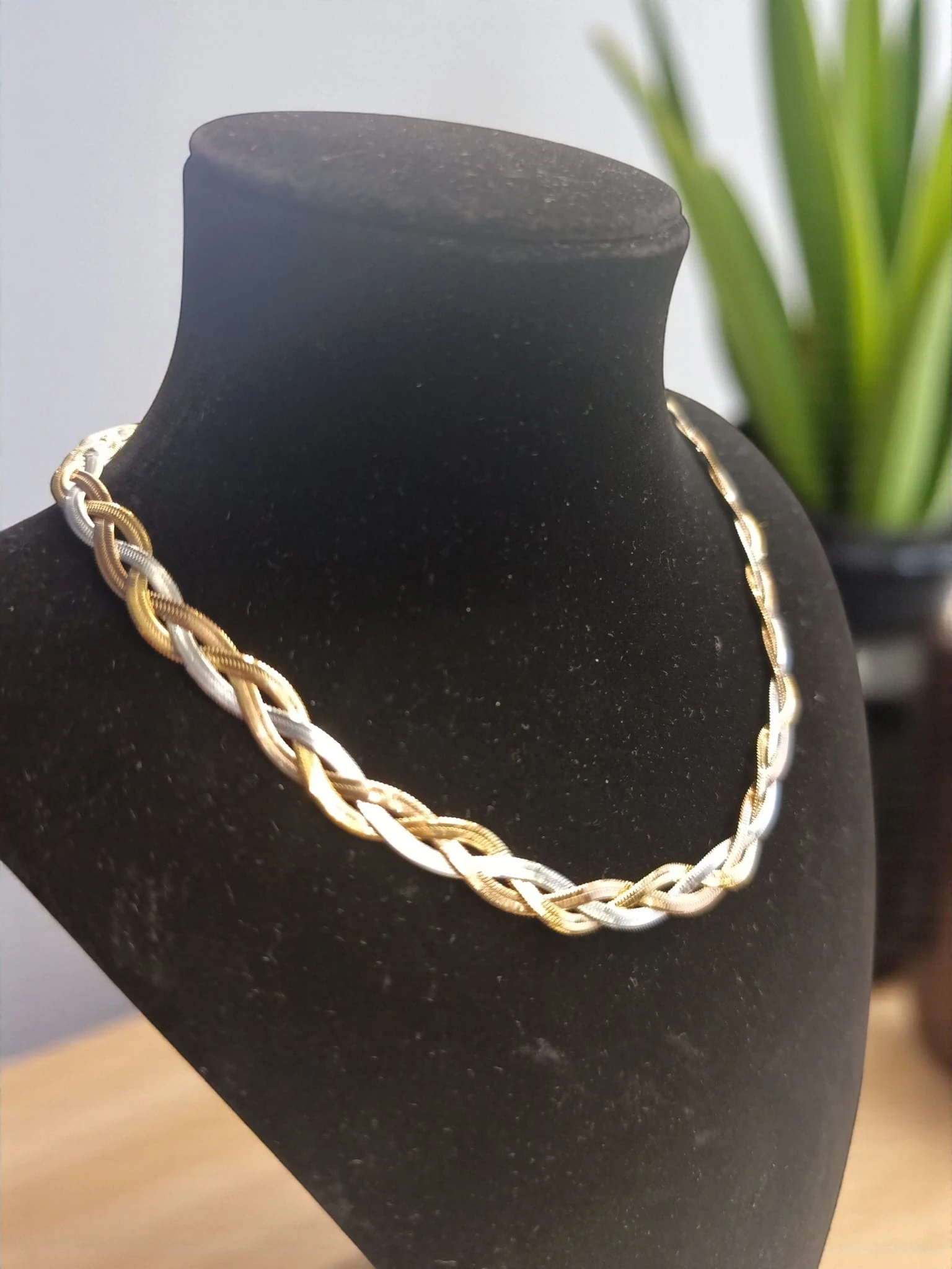 Altın ve Gümüş Renkli Örgü Tasarım Çelik Kolye – Şık ve Zarif Unisex Takı