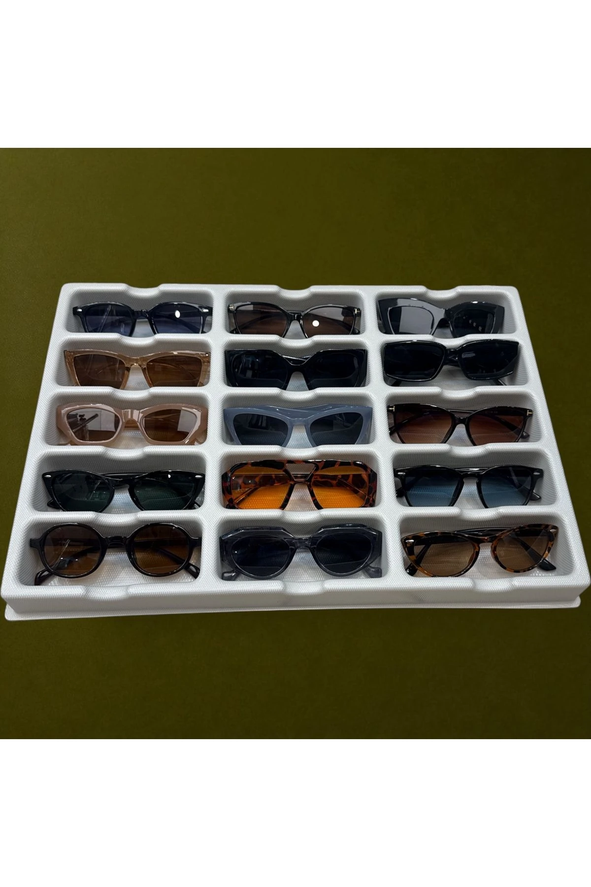 Gözlük Düzenleyici ve Teşhir Tablası Krem Rengi 15 Bölmeli Gözlük Standı Çekmece içi Gözlük Bölmesi