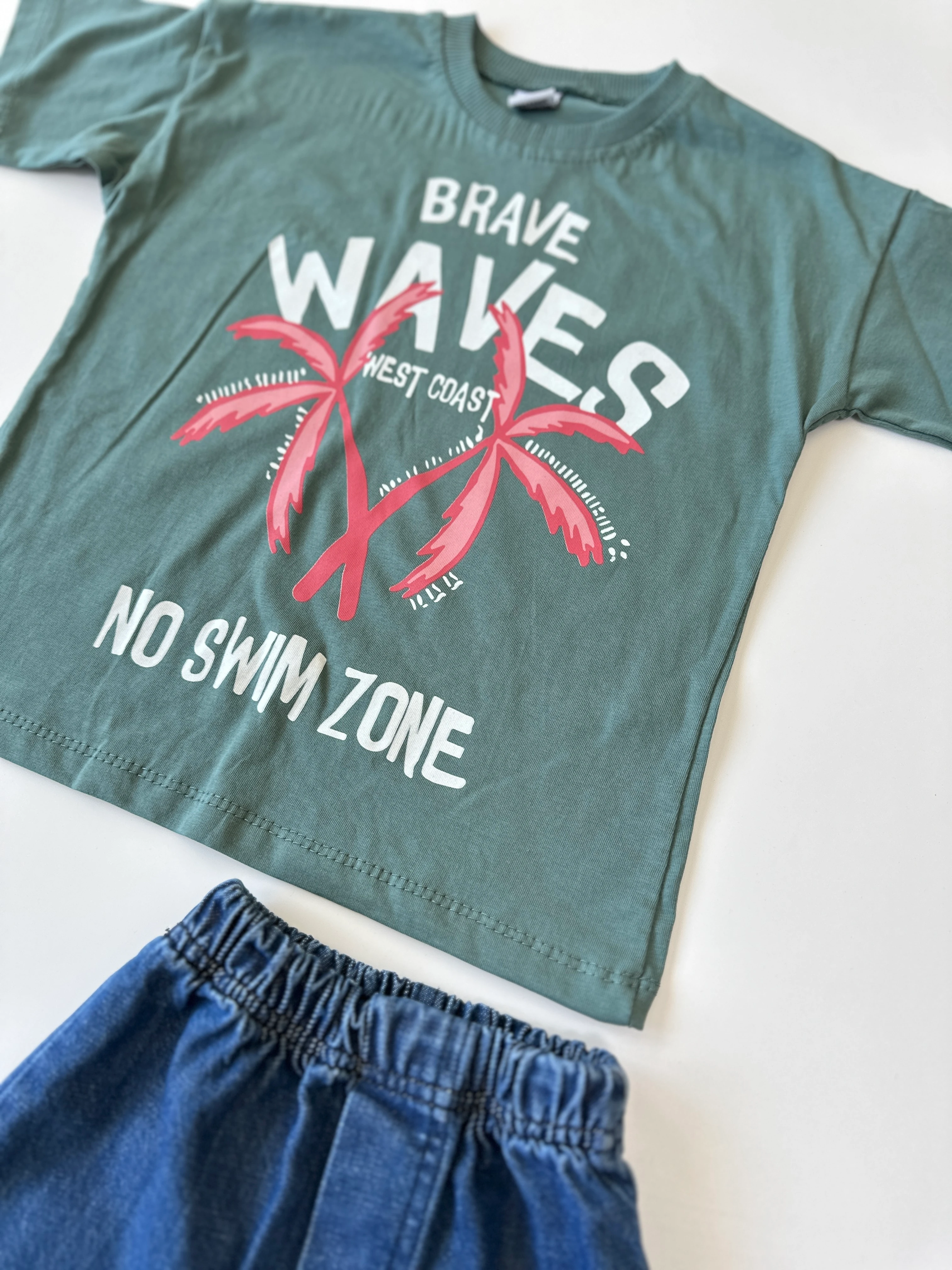 Palmiye Desenli Erkek Çocuk Kot Şortlu İkili Takım