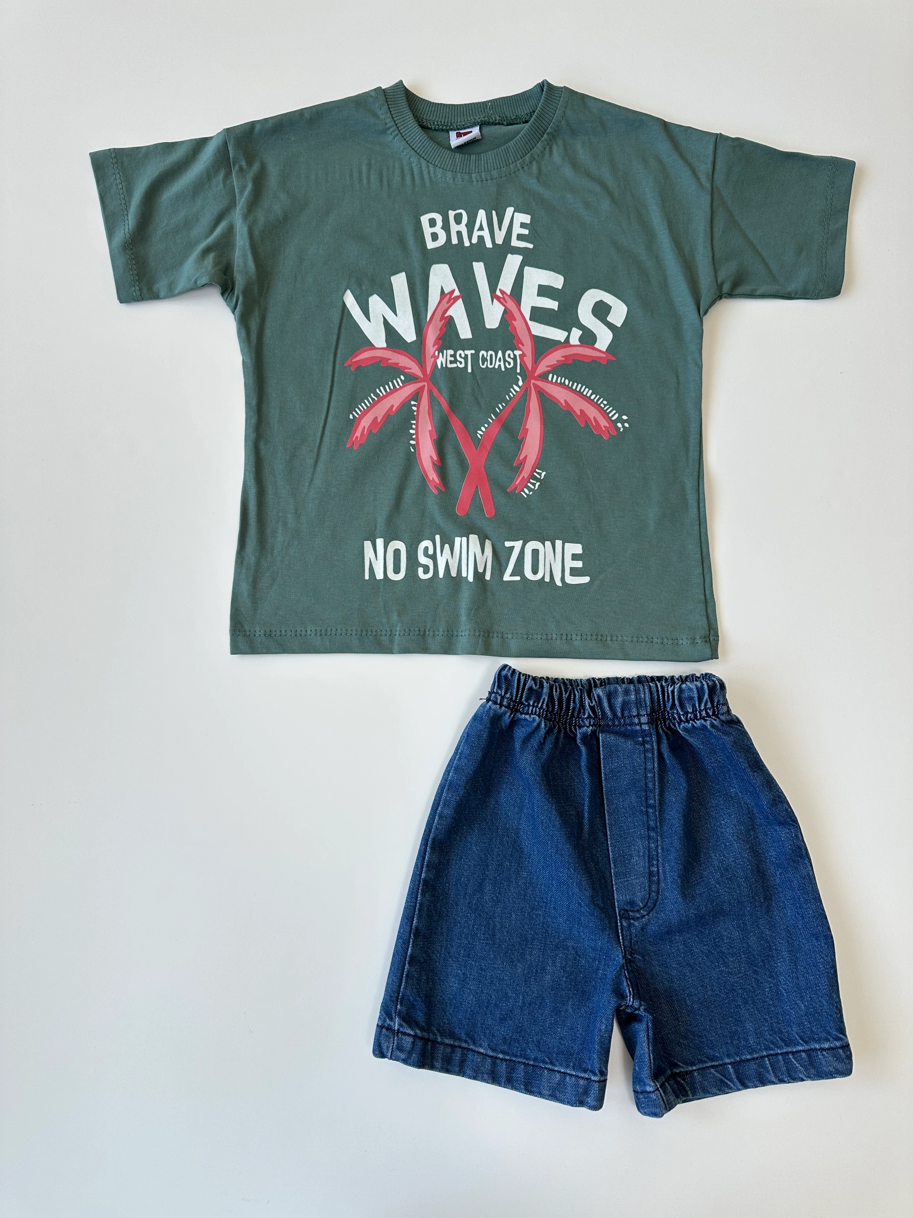 Palmiye Desenli Erkek Çocuk Kot Şortlu İkili Takım