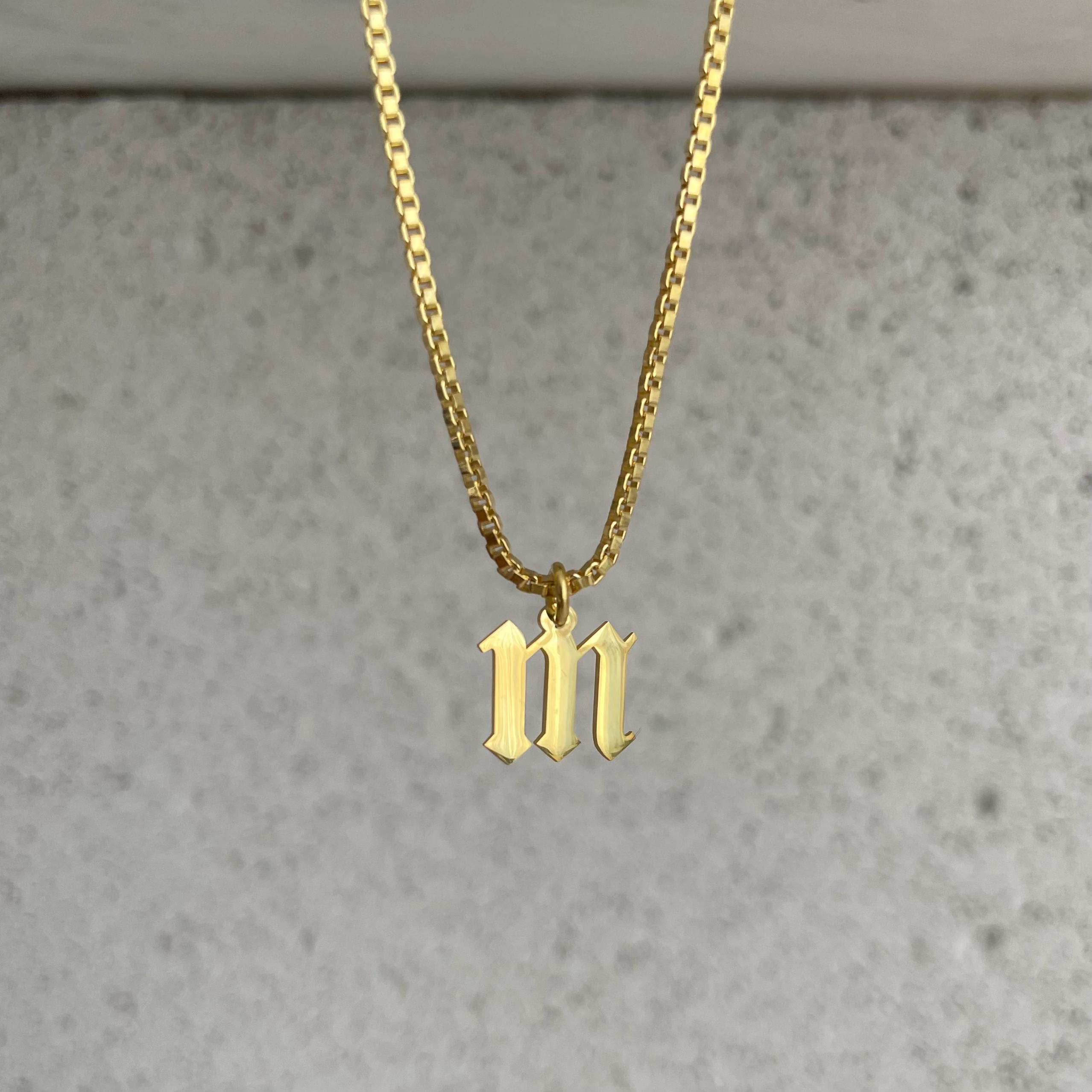 Küp Zincir Harf Kolye