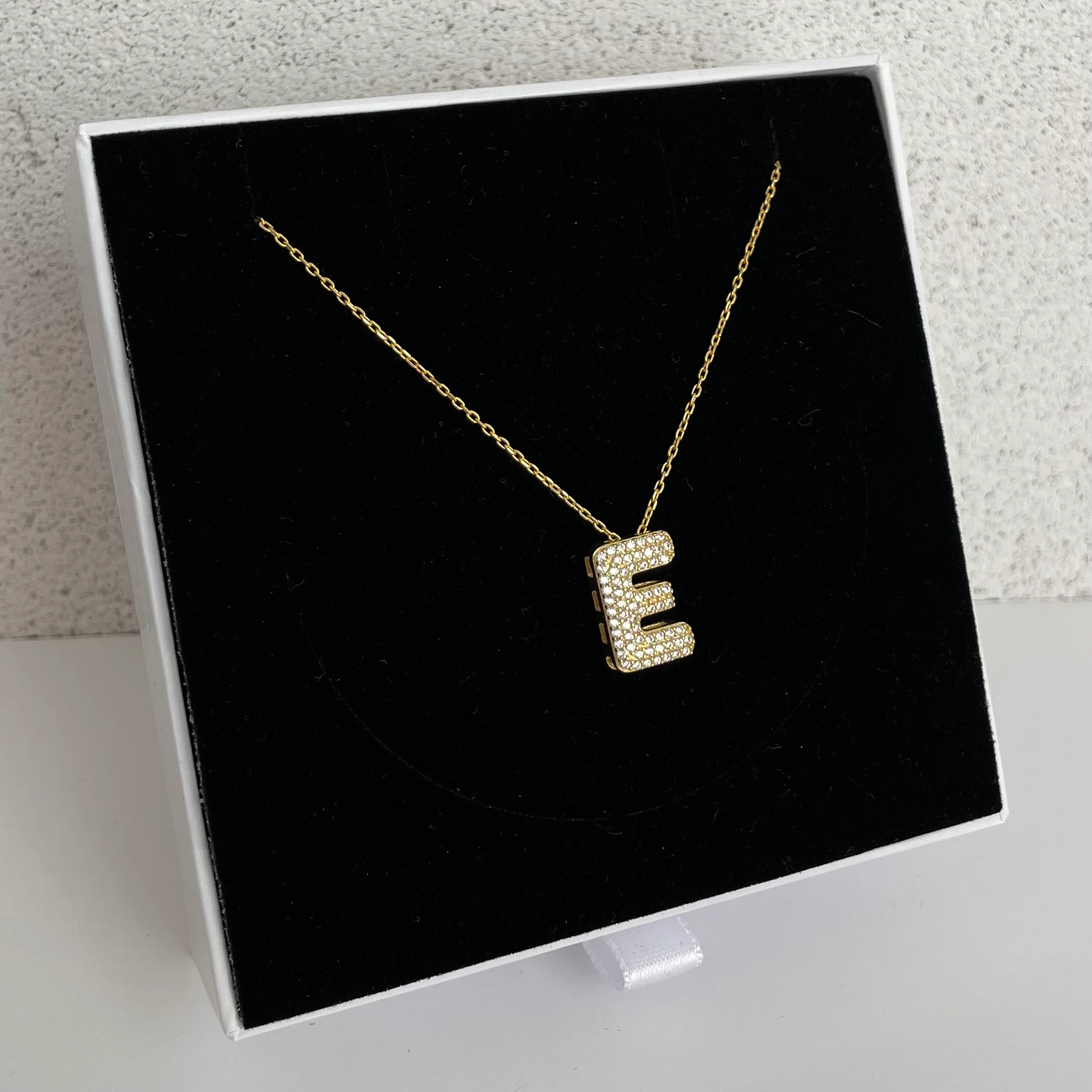 Büyük Taşlı Harf Kolye