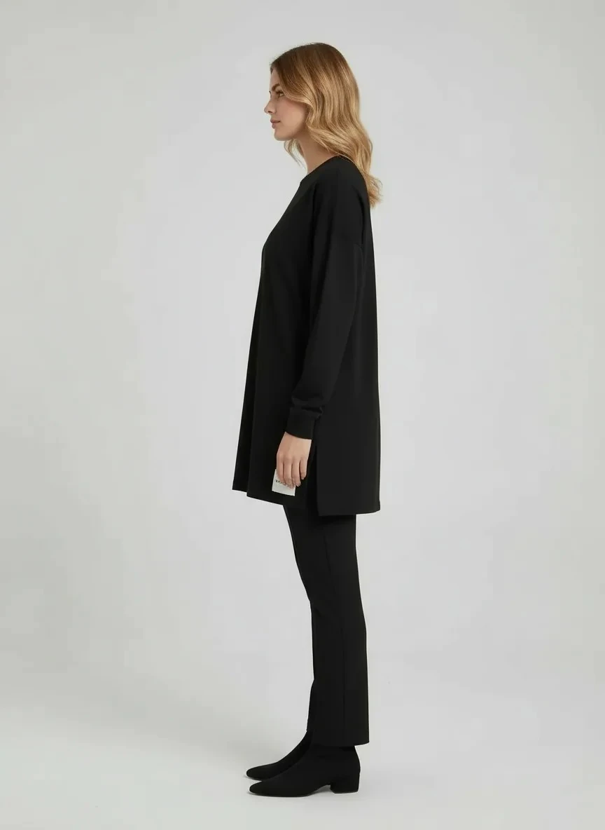 Akıcı Formlu Modern Kesim Yan Detaylı Uzun Tunik