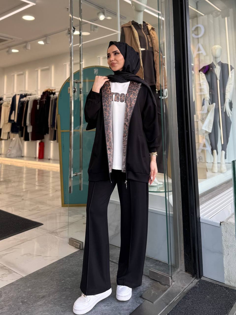 Leopar Detaylı Fermuarlı Üçlü Takım