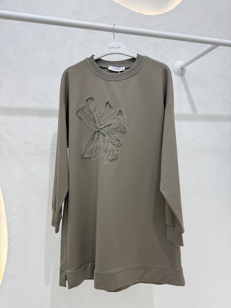 İşlemeli Çiçek Detaylı Rahat Kesim Tunik - Haki