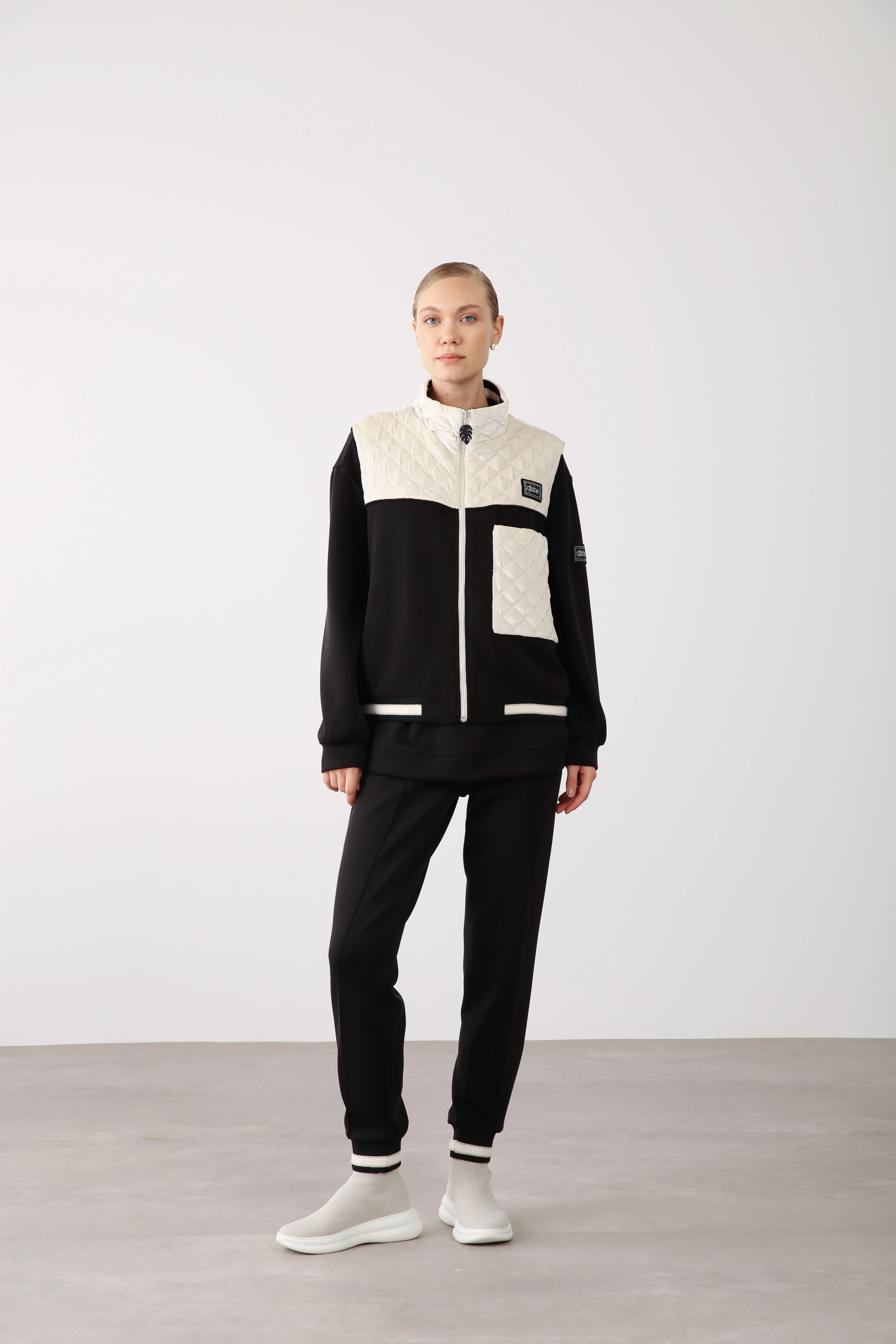 Kapitone Detaylı Üçlü Sweatshirt Yelek Takım - Siyah