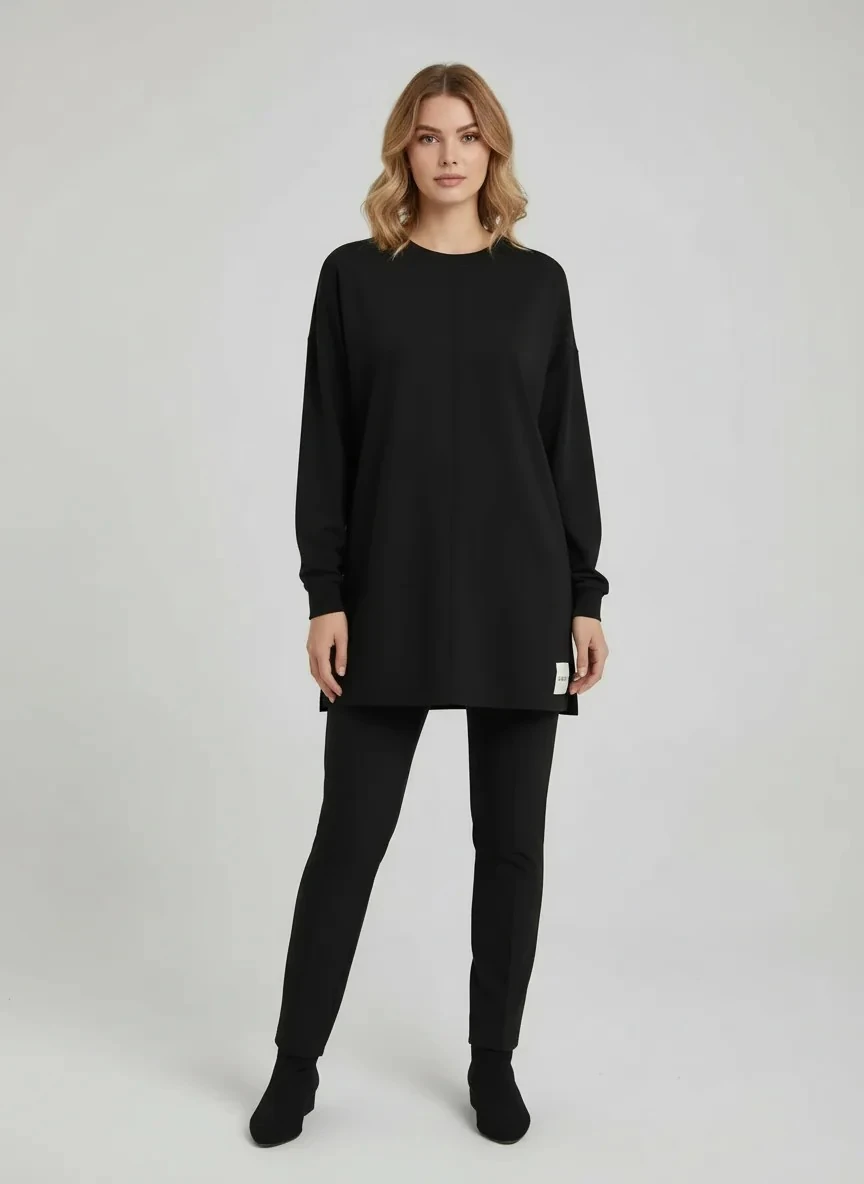 Akıcı Formlu Modern Kesim Yan Detaylı Uzun Tunik