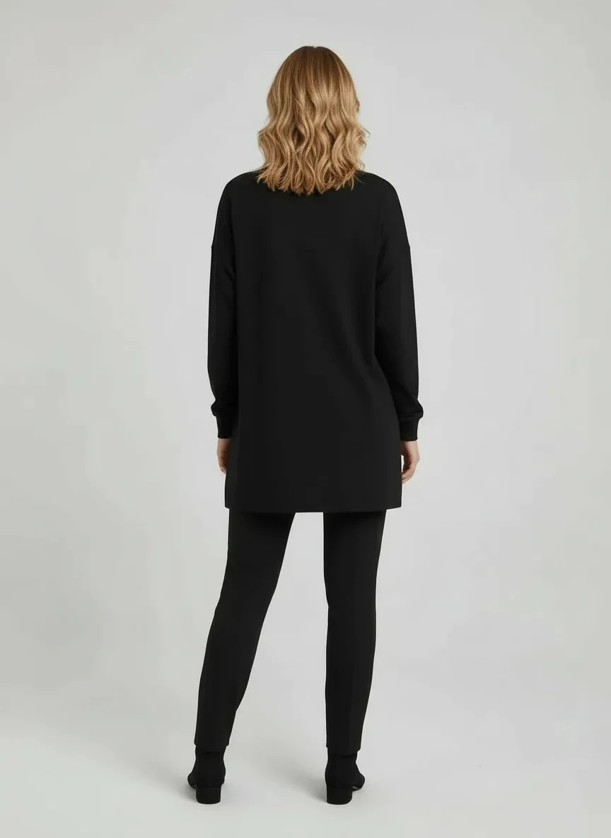 Akıcı Formlu Modern Kesim Yan Detaylı Uzun Tunik