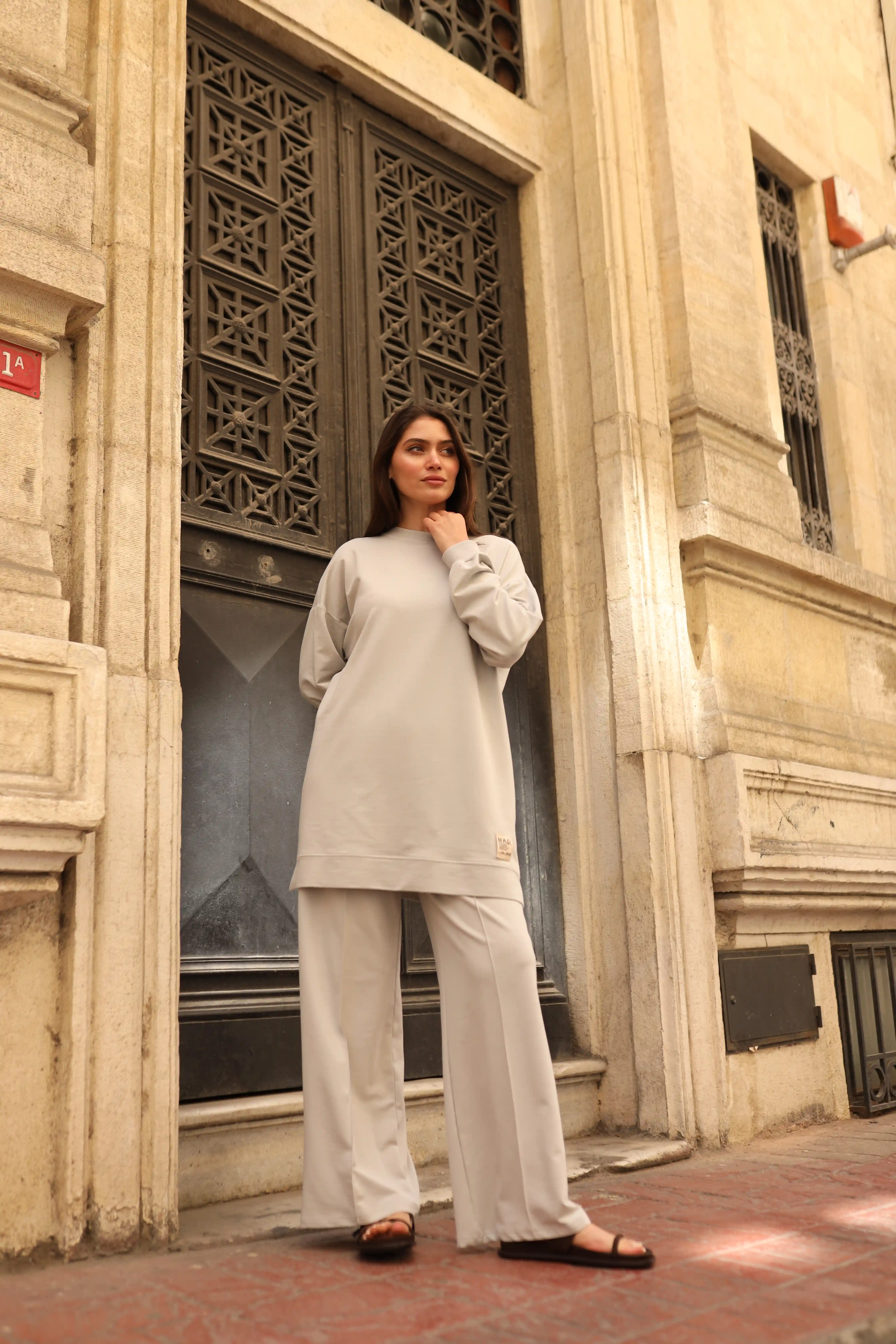 İki İplik Basic Uzun Sweat ve Düz Paça Pantolon İkili Takım