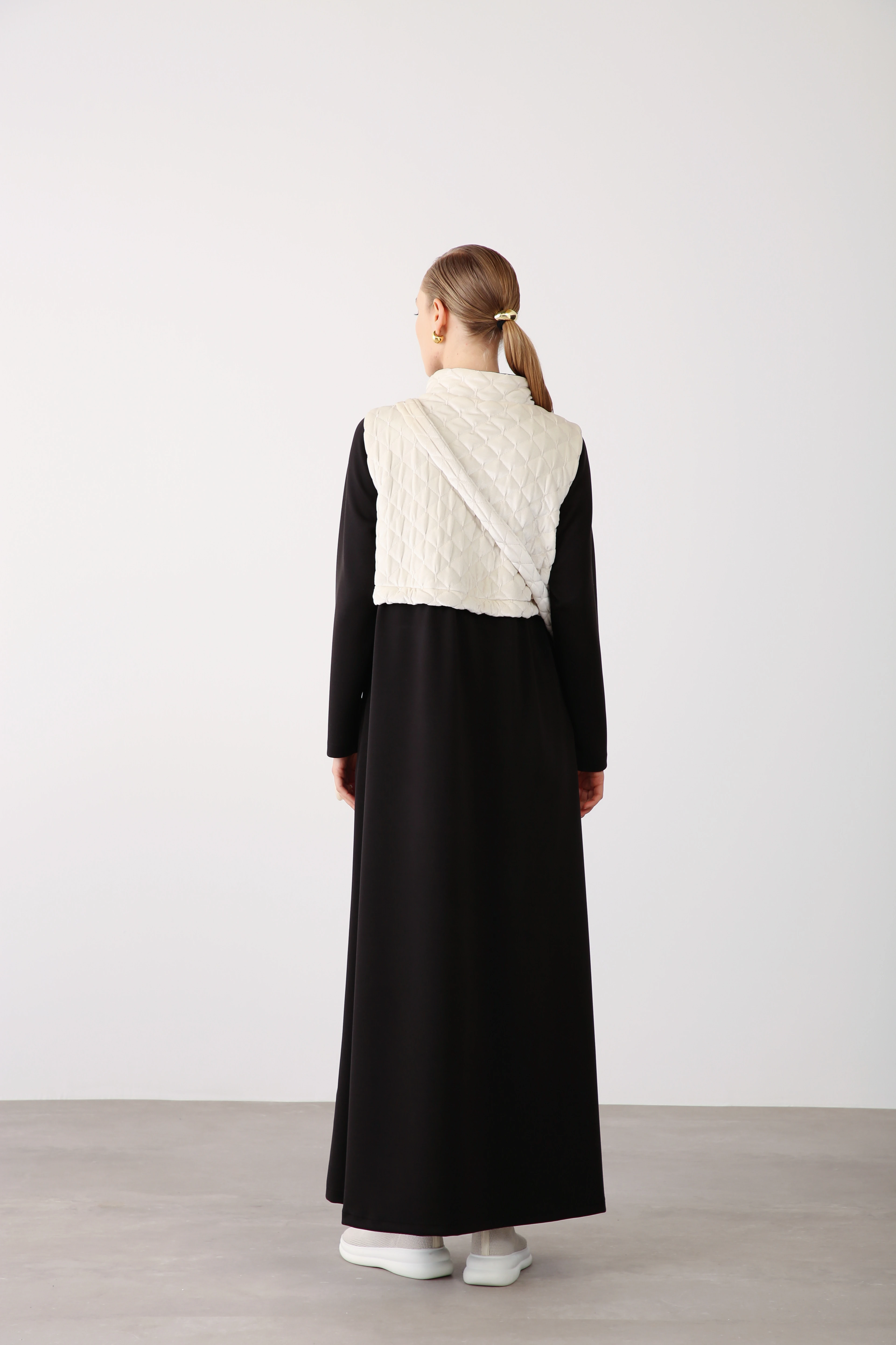 Kapitone Kadife Yelekli Uzun Elbise İkili Takım