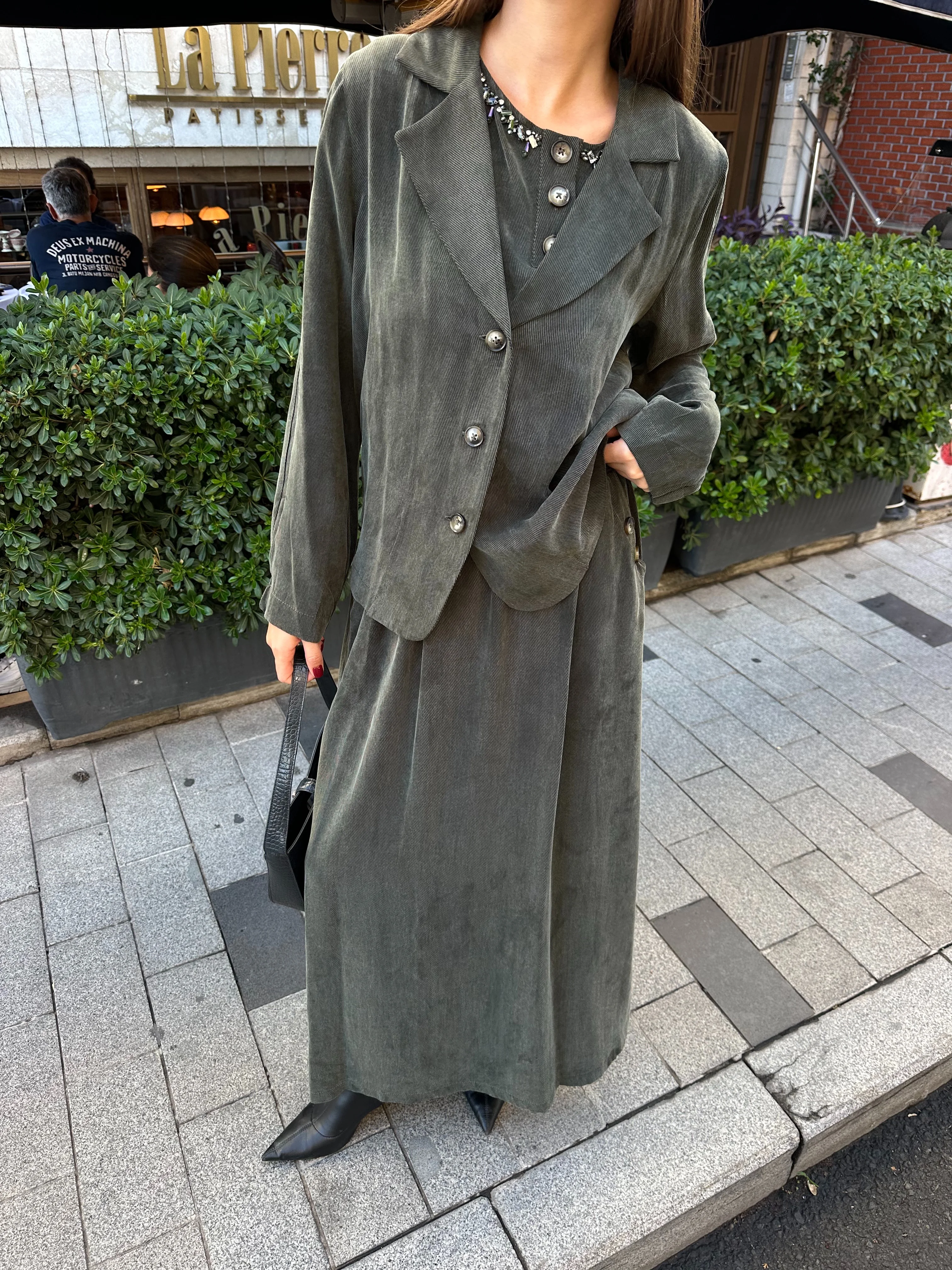 Cupra Dokulu Taş Yaka Detaylı Ceketli Üçlü Etek Takım