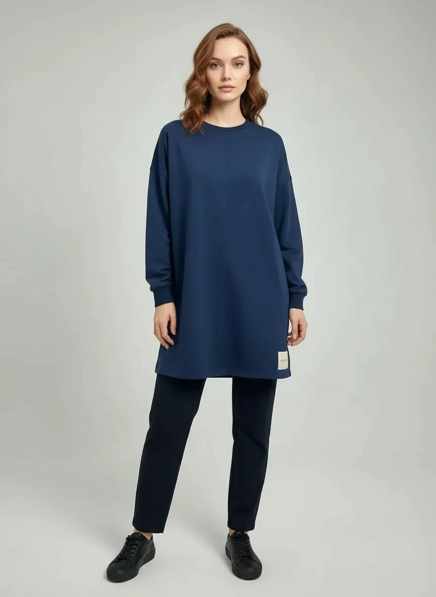 Akıcı Formlu Modern Kesim Yan Detaylı Uzun Tunik - Lacivert