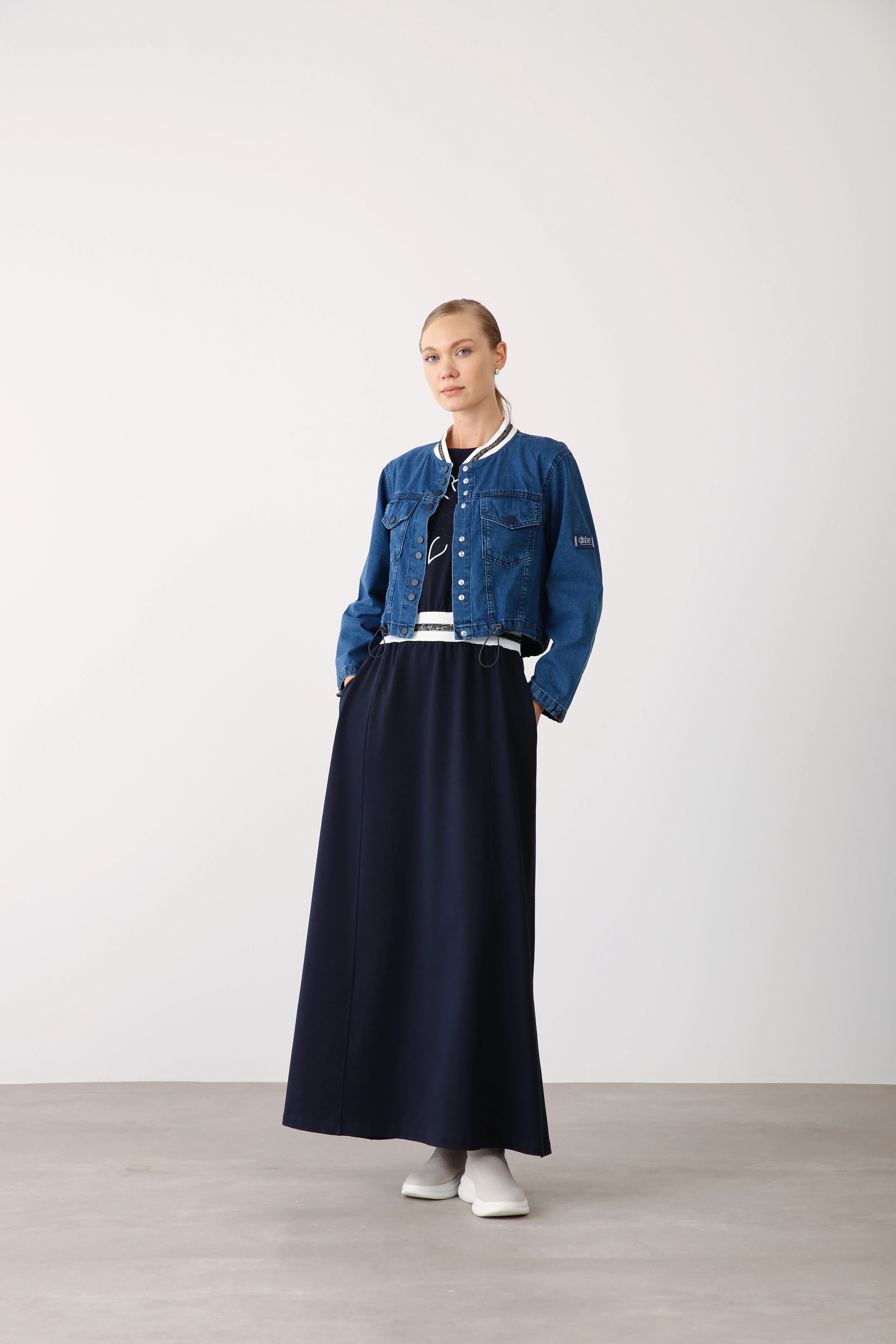 Tok Kumaş Çiçek İşlemeli Kot Ceketli Elbise - Lacivert