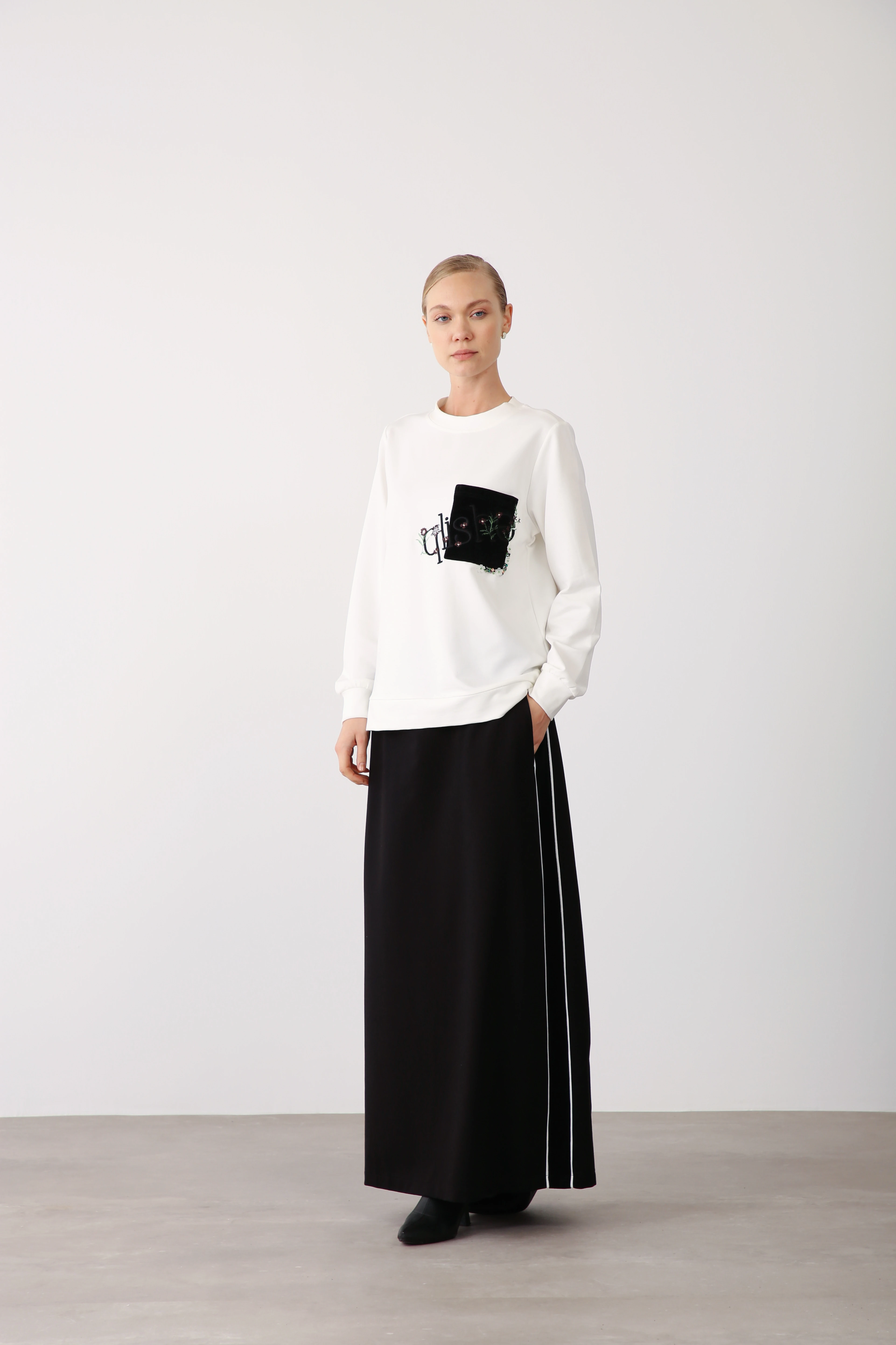 Kapitone Detaylı Aplikeli Üçlü Takım