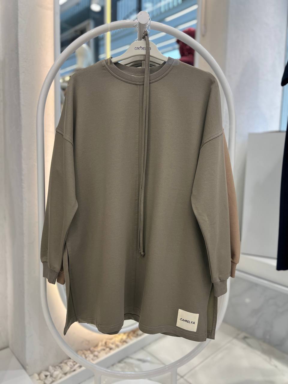 Akıcı Formlu Modern Kesim Yan Detaylı Uzun Tunik - Haki