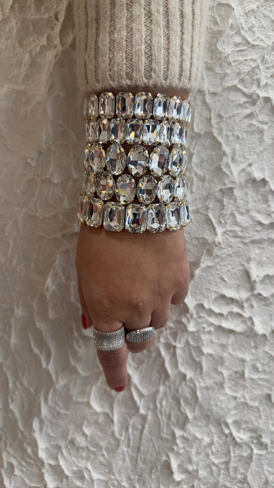 KRİSTAL OVAL TAŞLI LASTİK BİLEKLİK