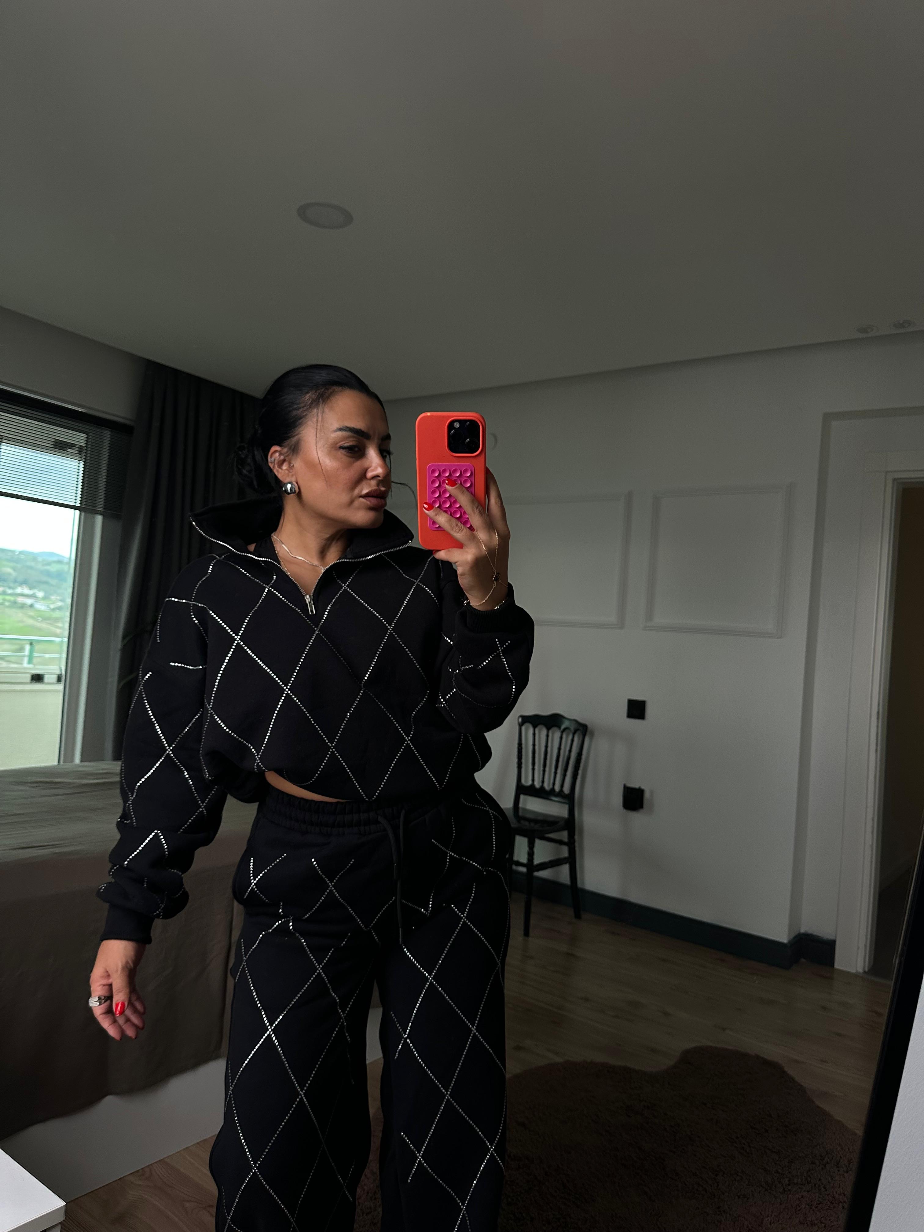 TAŞLI İKİLİ TAKIM