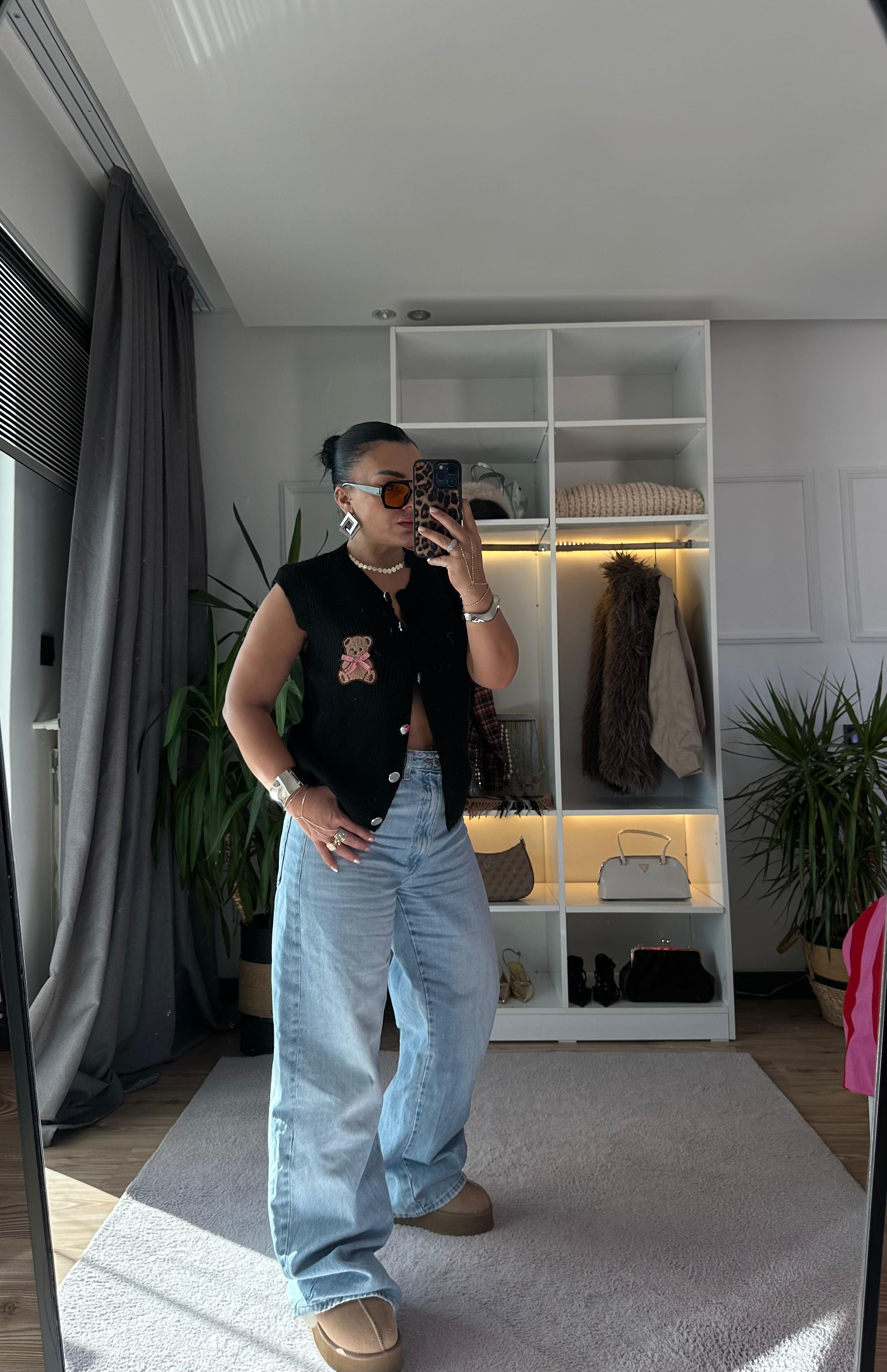 AYICIKLI TRİKO YELEK SİYAH