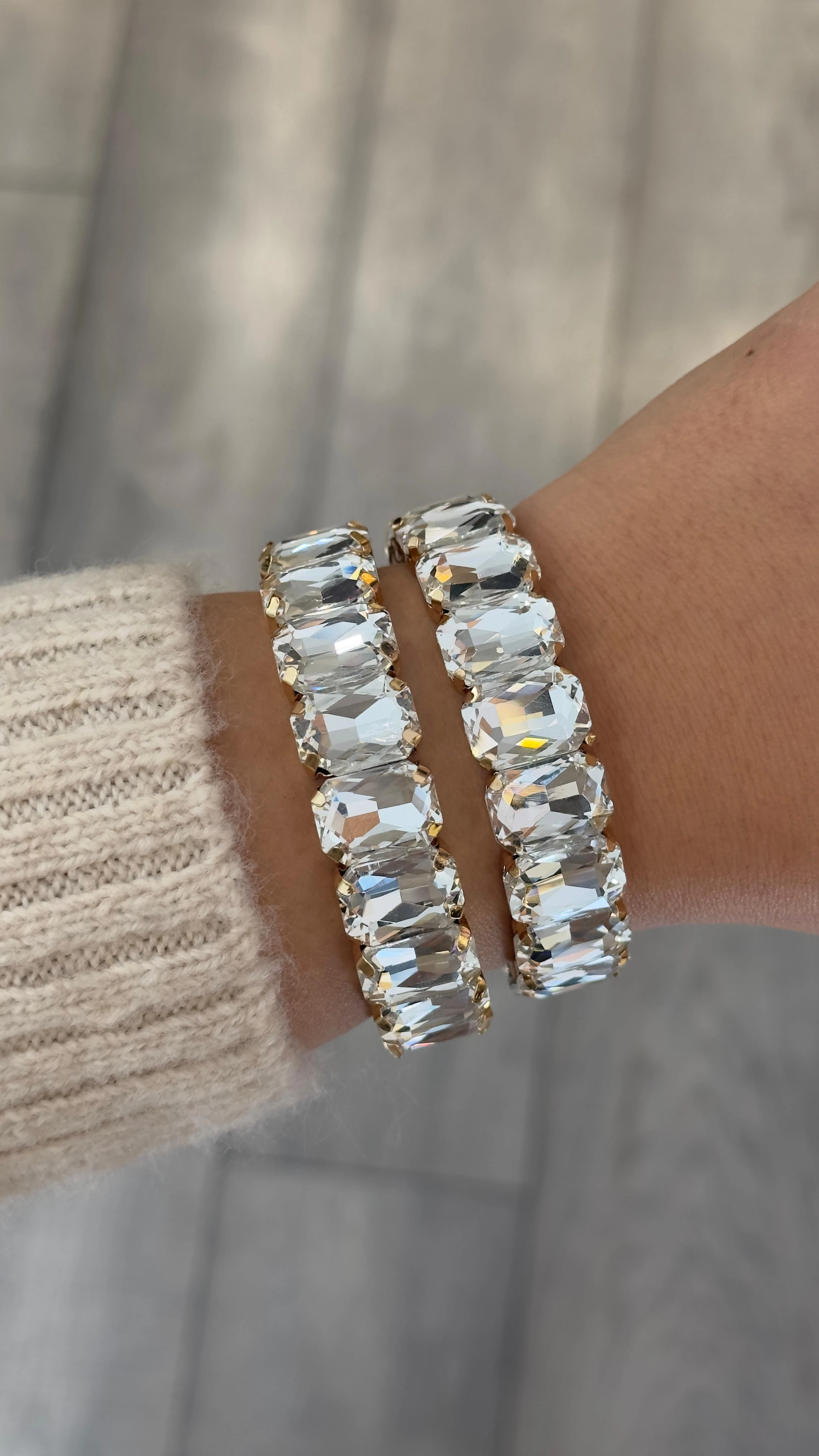 KRİSTAL TAŞLI LASTİK BİLEKLİK