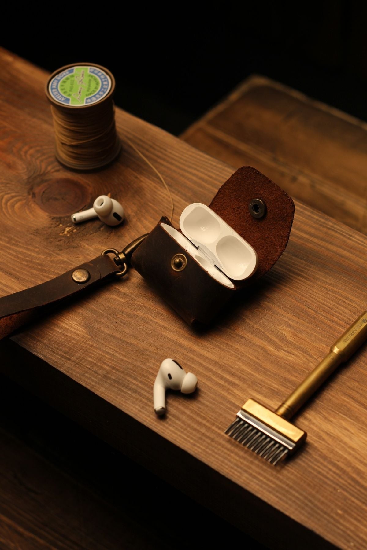AirPods Kılıfı - Kopçalı