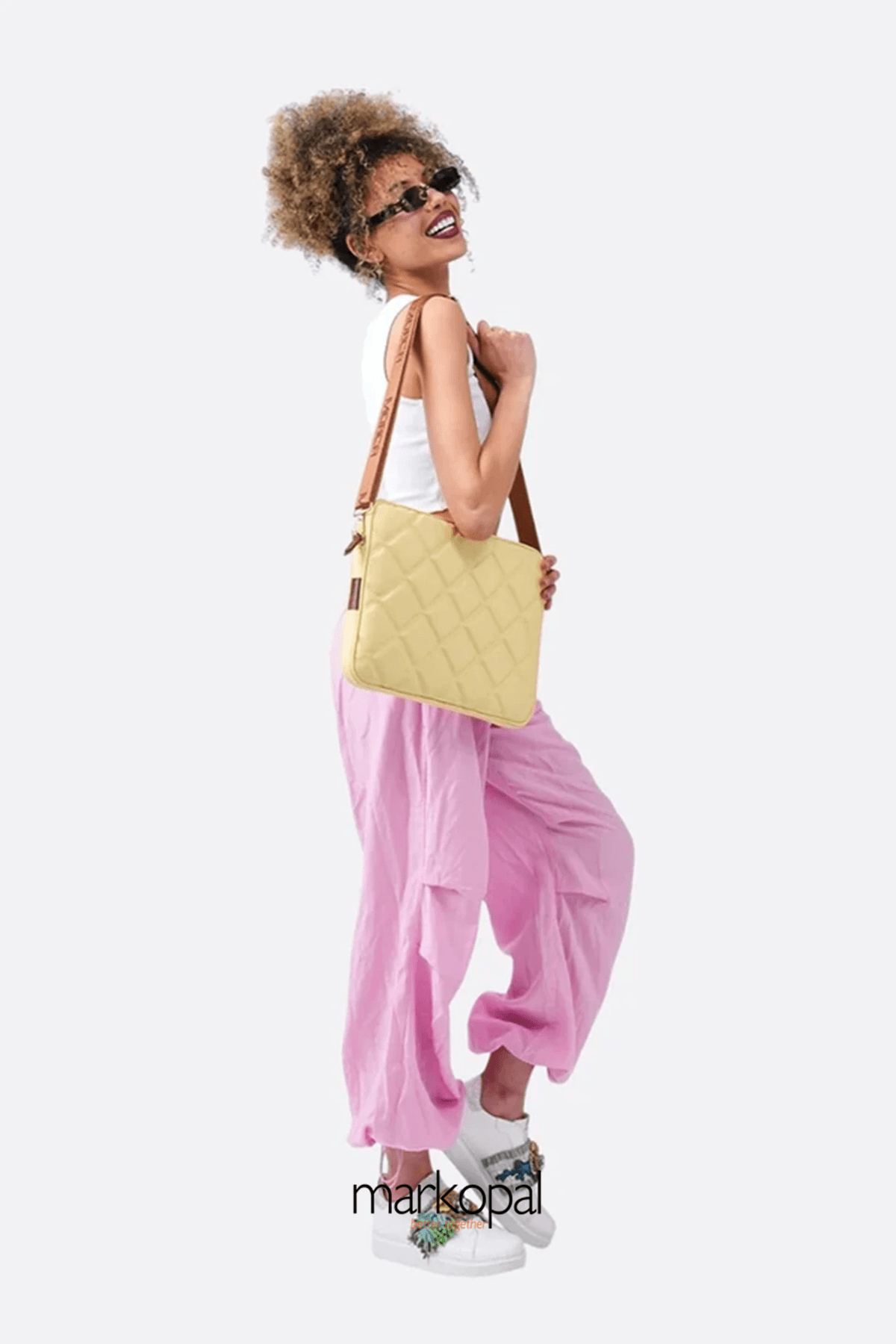 MORCA - Macbook Air- Pro 13 & 14 Inç Laptop Kılıfı Kapitone Askısız