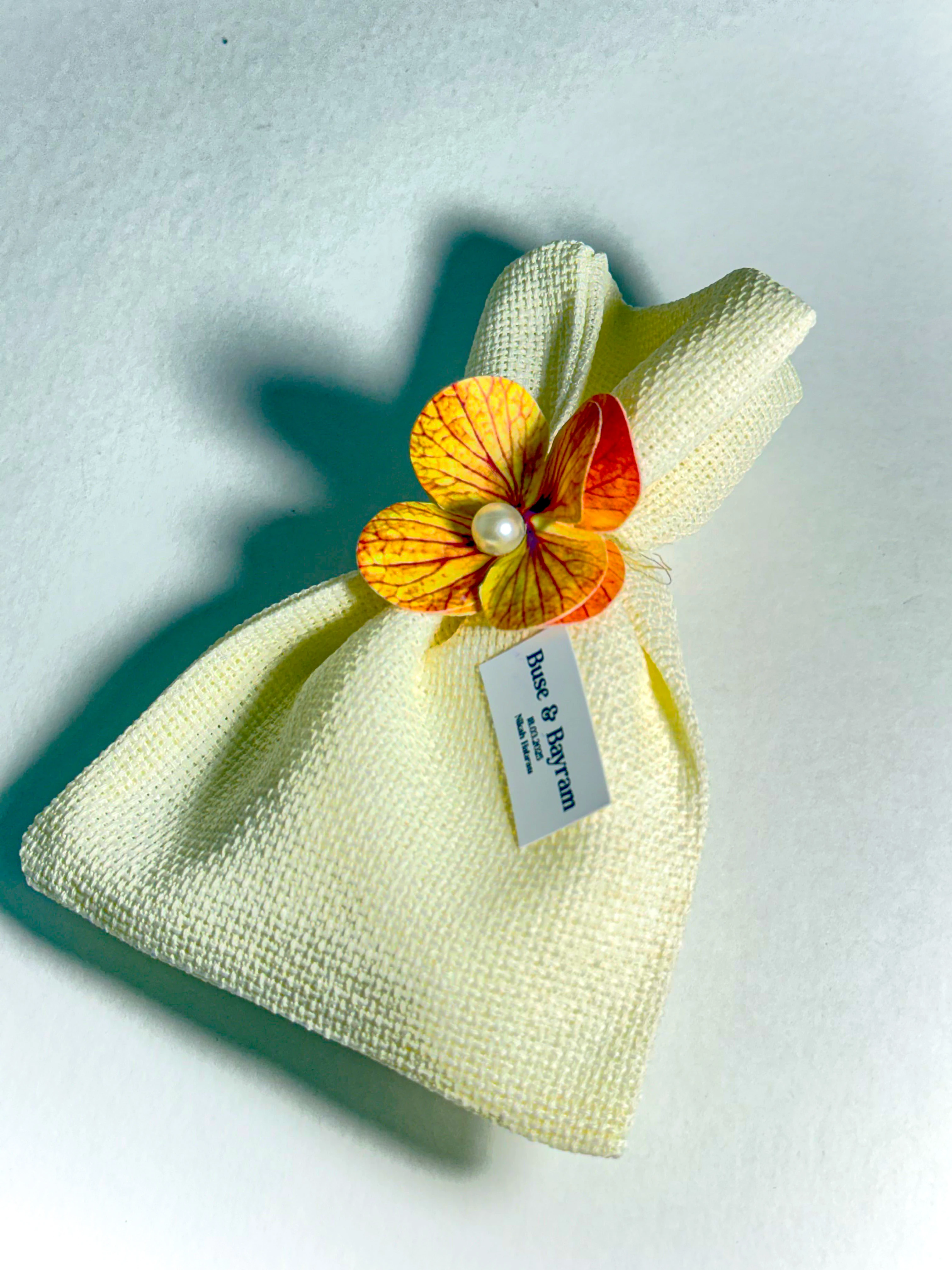 Çiçek ve İnci Süslemeli Lavanta Kesesi - 20 Adet - Doğum, Söz, Nişan, Düğün Hediyelikleri