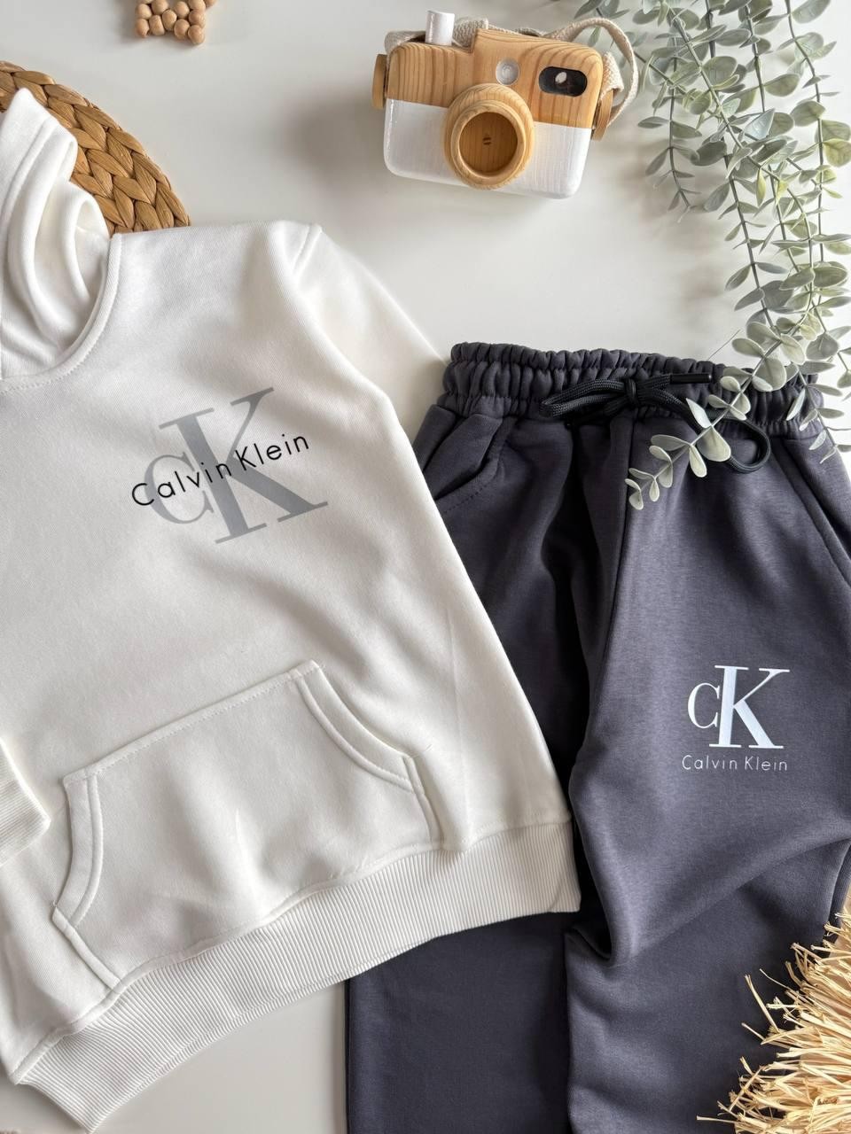 Unisex Beyaz Ck Marka Takım