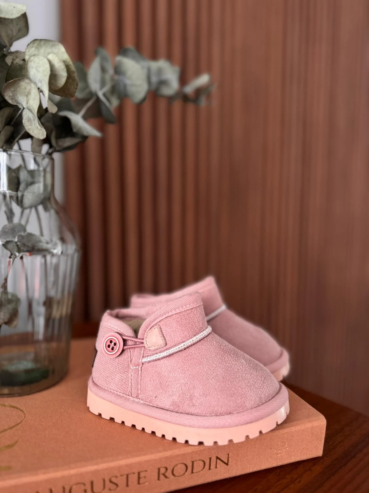 Pembe Düğme Detaylı Ayakkabı