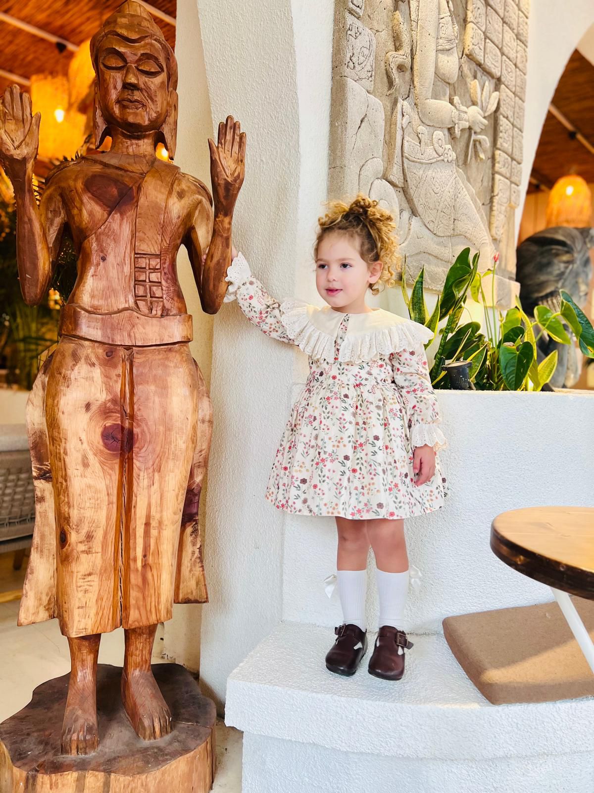 Çiçek Detaylı Prenses Elbise