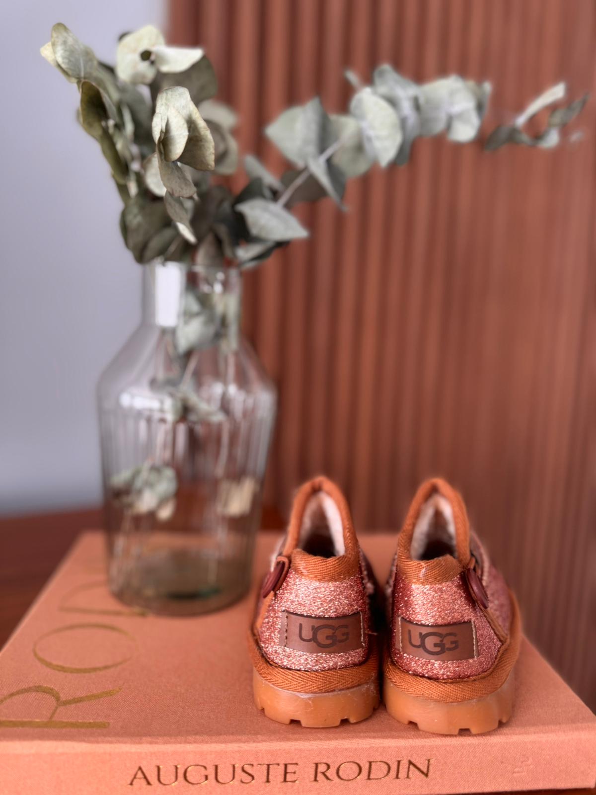 Taba Simli Düğmeli Ayakkabı