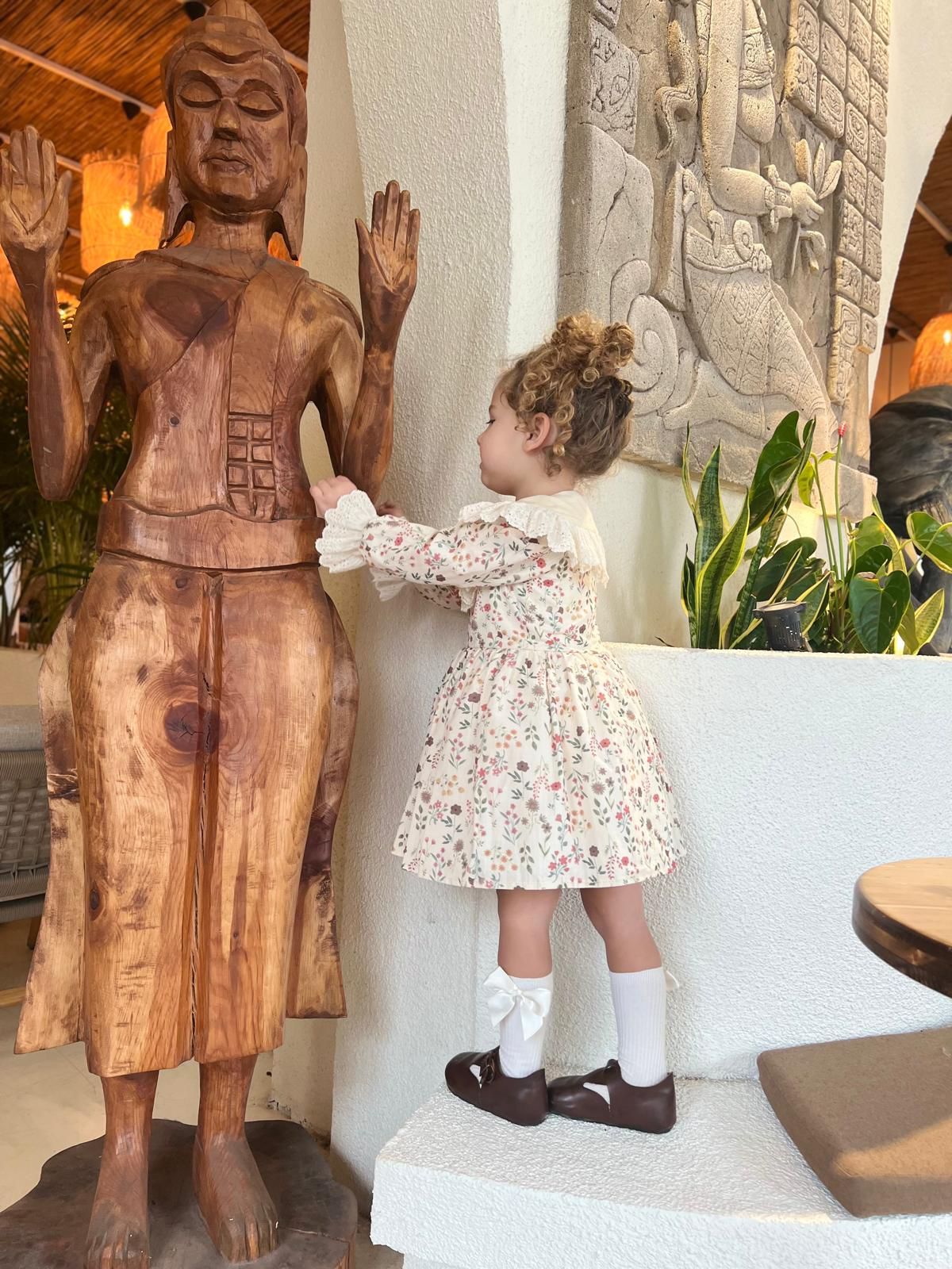 Çiçek Detaylı Prenses Elbise