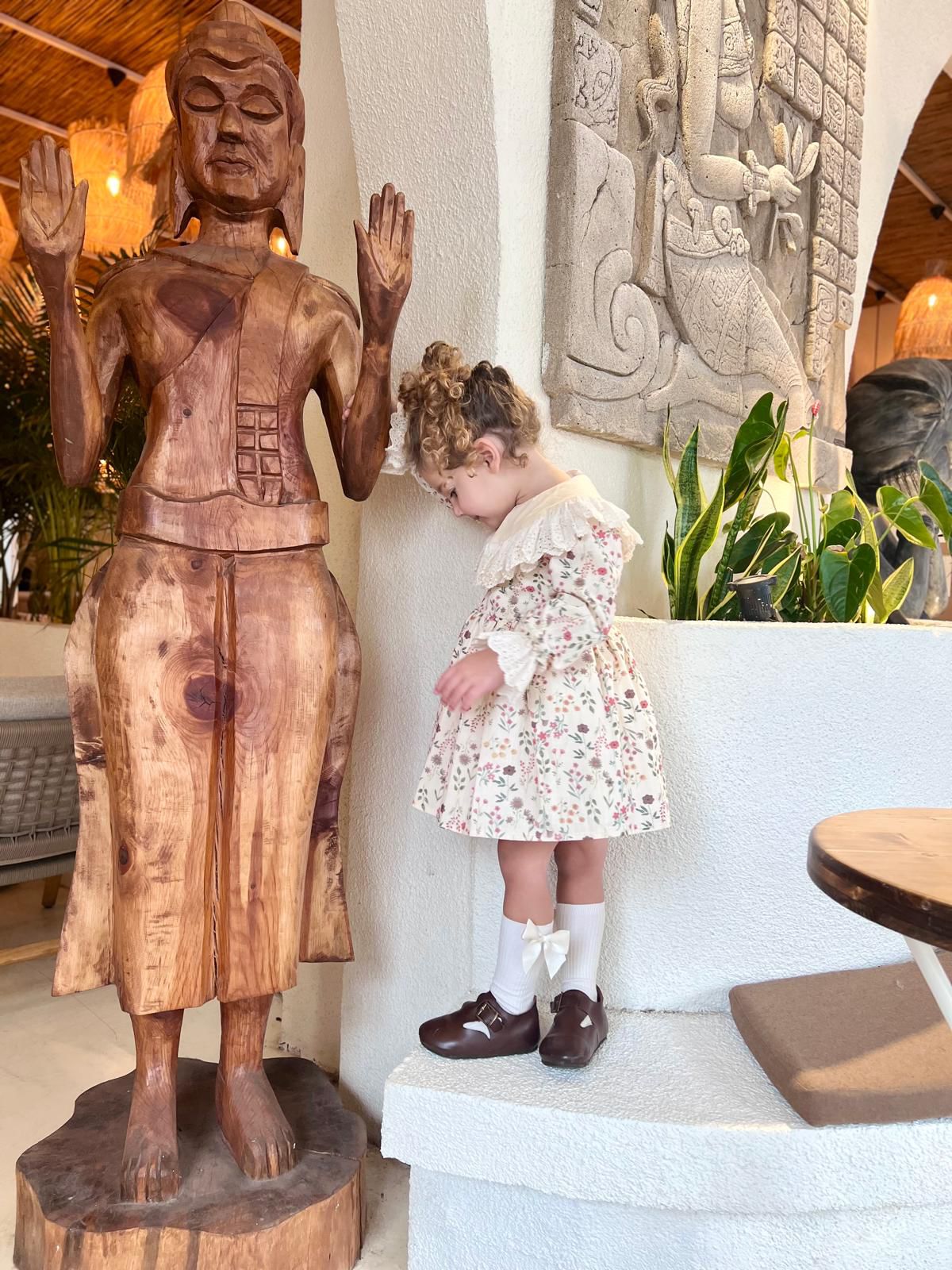 Çiçek Detaylı Prenses Elbise